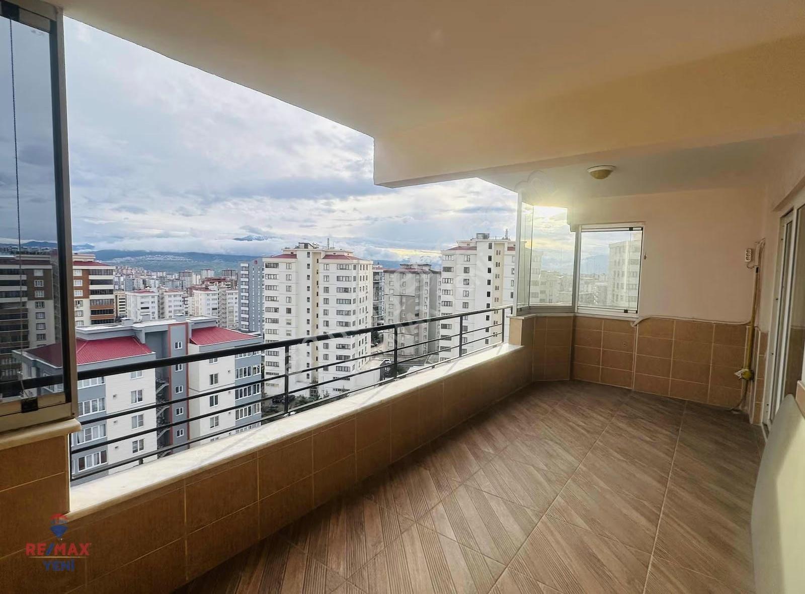 Re/max Yeni Gayrimenkul´den Merkezi Lokasyonda Satlık Daire - Görsel 21