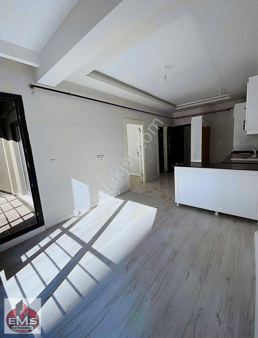 Erdemli Merkezde 1+1 Kiralık Daire