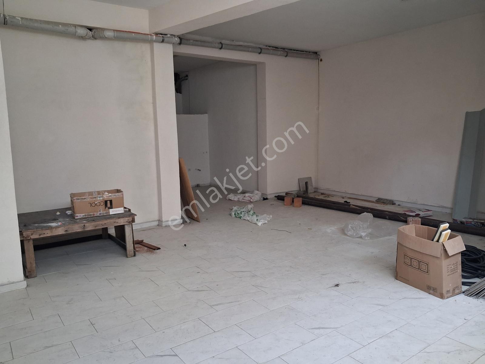 Bağcılar Da Güzel Konumda Caddeye Cephe Arada Kiralık Dükkan 0 - Görsel 7