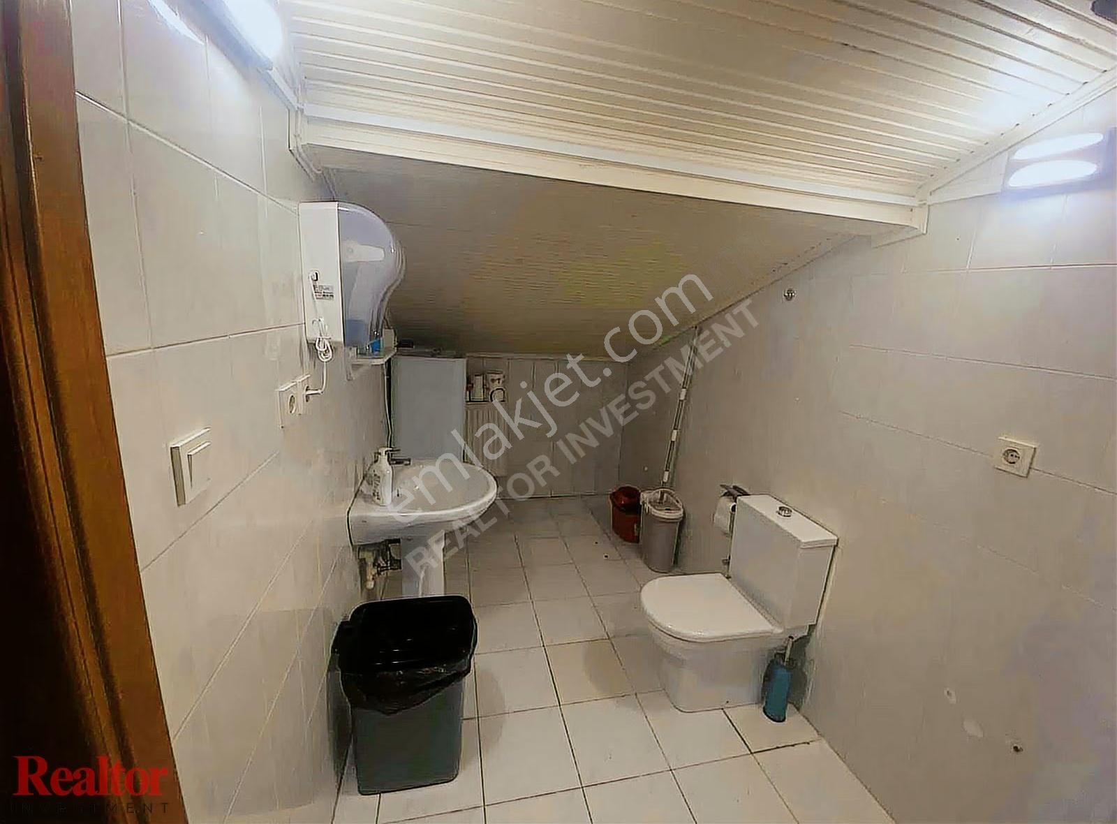 Koşuyolu'nun En Nezih Sokağında 360m2 Muhteşem Villa Fırsatı - Görsel 26