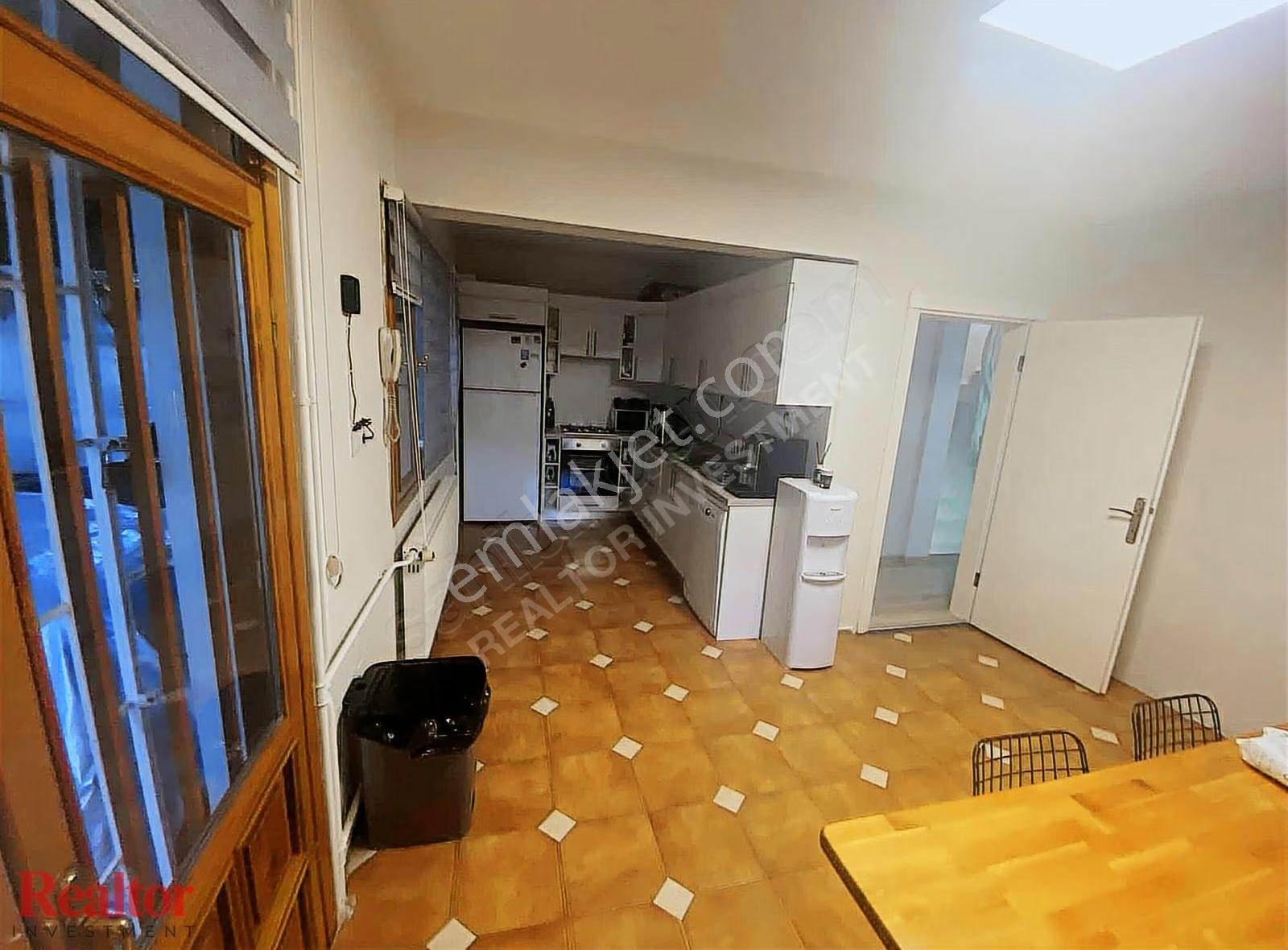 Koşuyolu'nun En Nezih Sokağında 360m2 Muhteşem Villa Fırsatı - Görsel 3