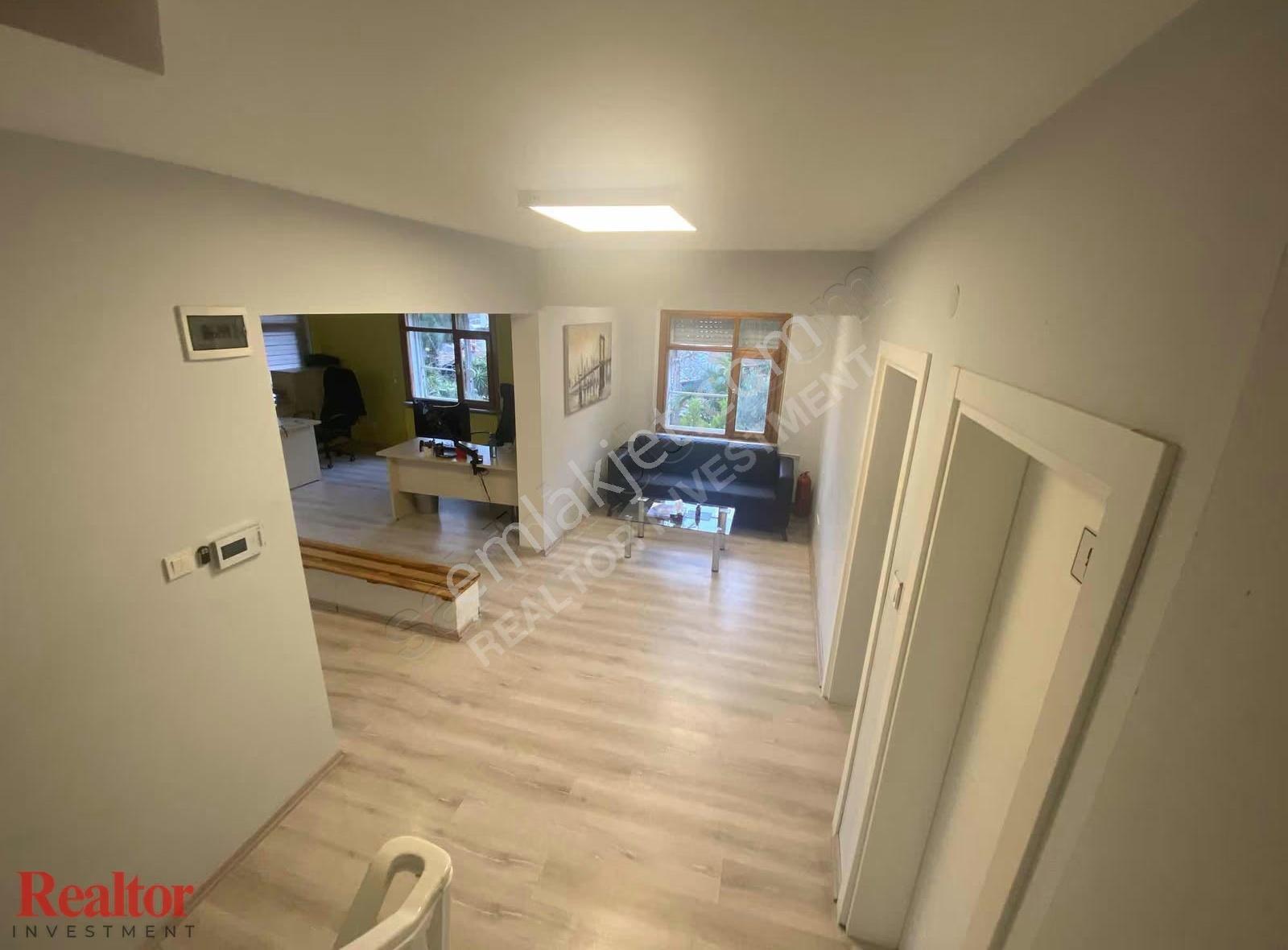 Koşuyolu'nun En Nezih Sokağında 360m2 Muhteşem Villa Fırsatı - Görsel 20