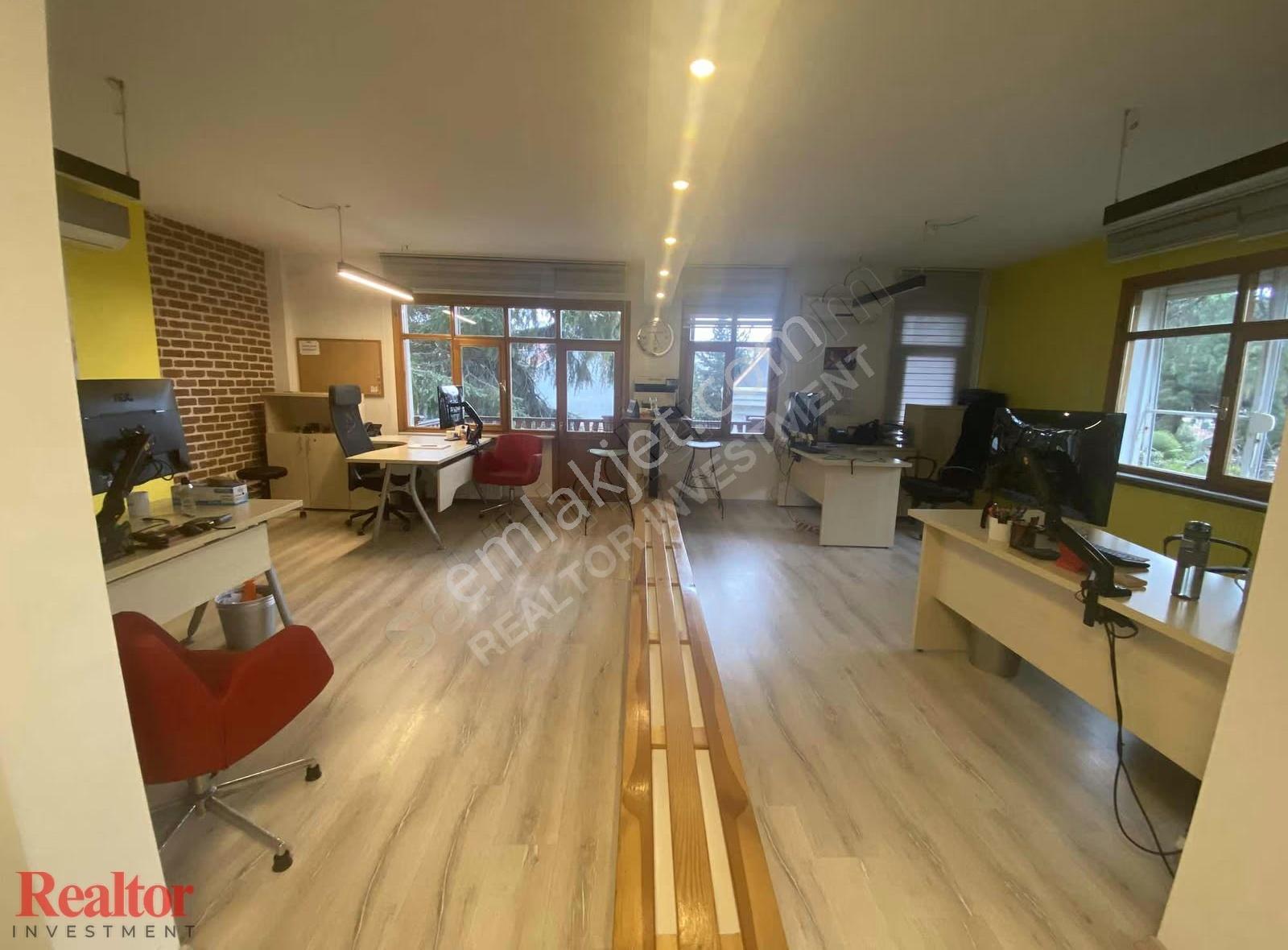 Koşuyolu'nun En Nezih Sokağında 360m2 Muhteşem Villa Fırsatı - Görsel 6