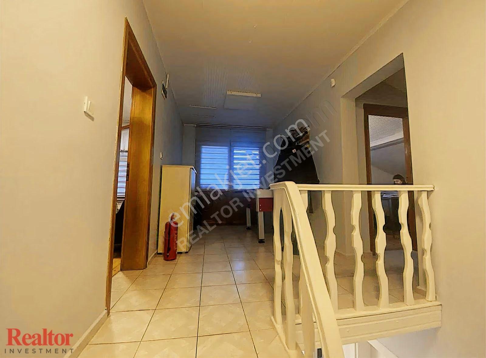 Koşuyolu'nun En Nezih Sokağında 360m2 Muhteşem Villa Fırsatı - Görsel 21
