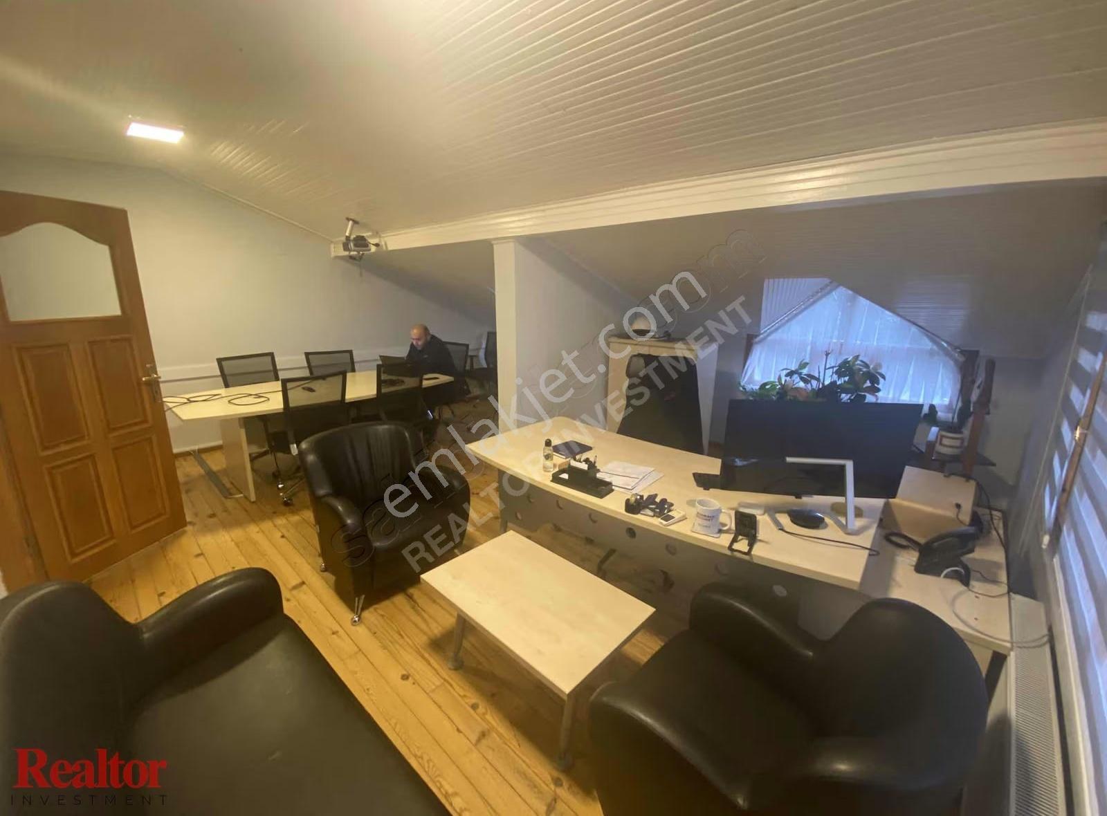 Koşuyolu'nun En Nezih Sokağında 360m2 Muhteşem Villa Fırsatı - Görsel 2