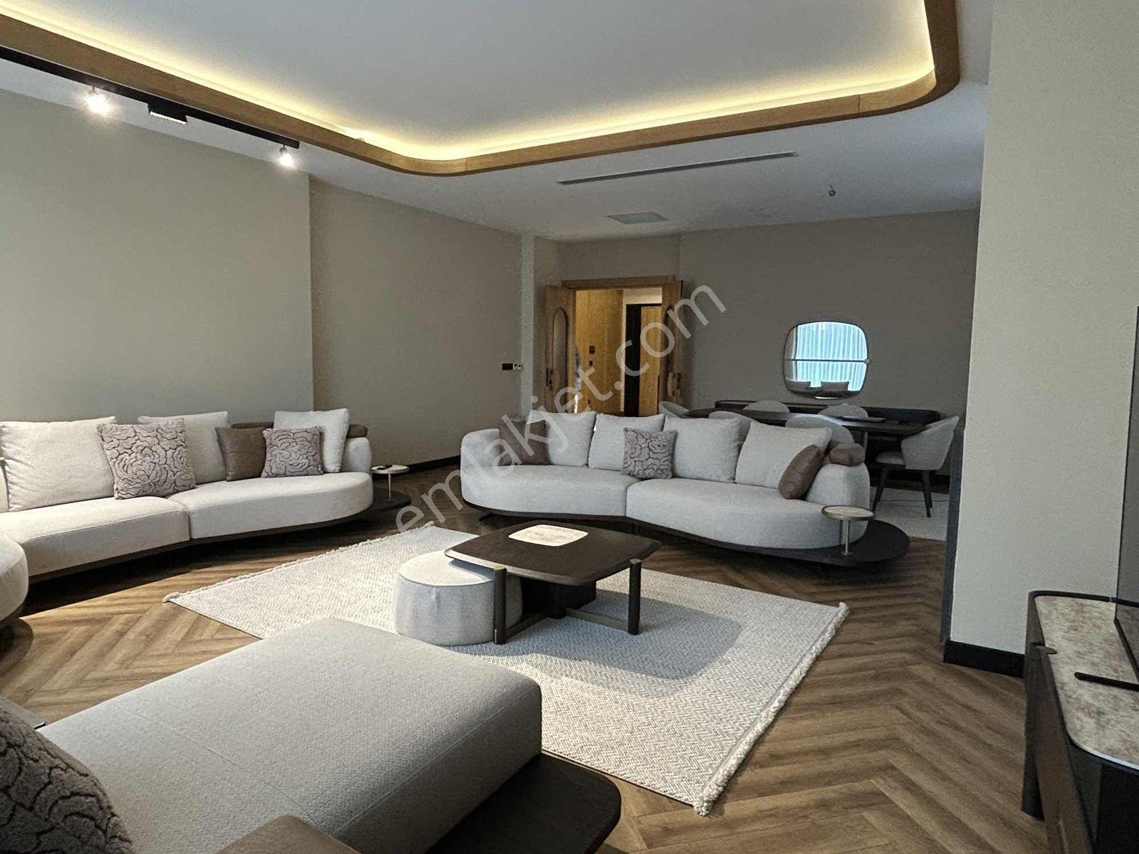 Güzelce'de Müstakil Bahçeli Havuzlu Deniz Manzaralı Villa - Görsel 4