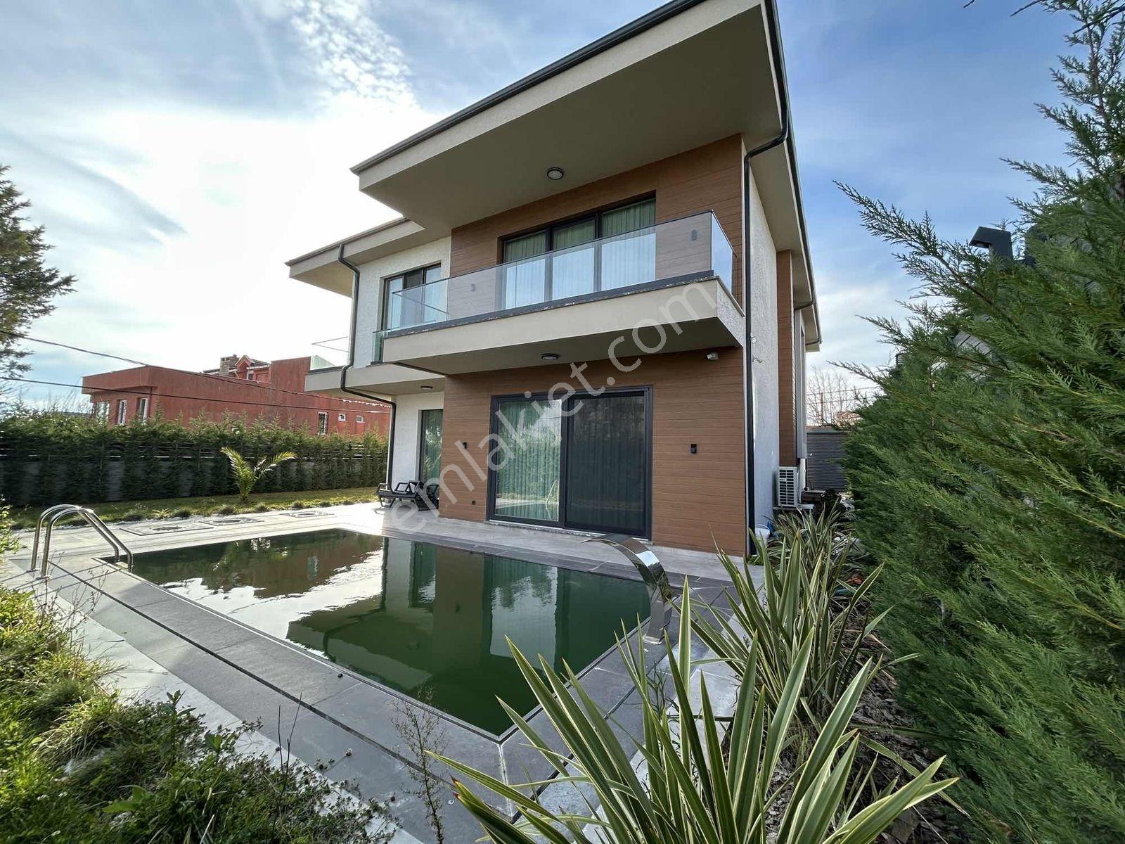 Güzelce'de Müstakil Bahçeli Havuzlu Deniz Manzaralı Villa - Görsel 6