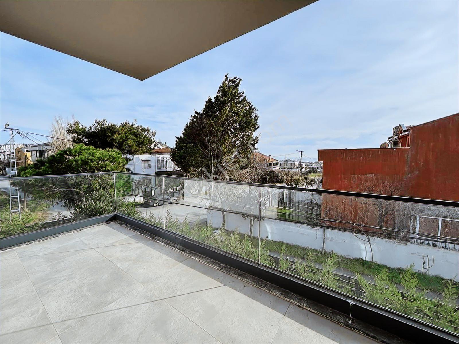 Güzelce'de Müstakil Bahçeli Havuzlu Deniz Manzaralı Villa - Görsel 34