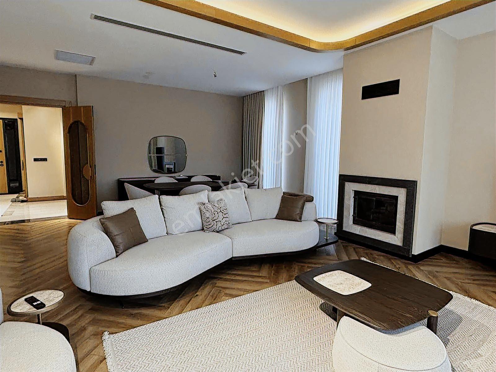 Güzelce'de Müstakil Bahçeli Havuzlu Deniz Manzaralı Villa - Görsel 35