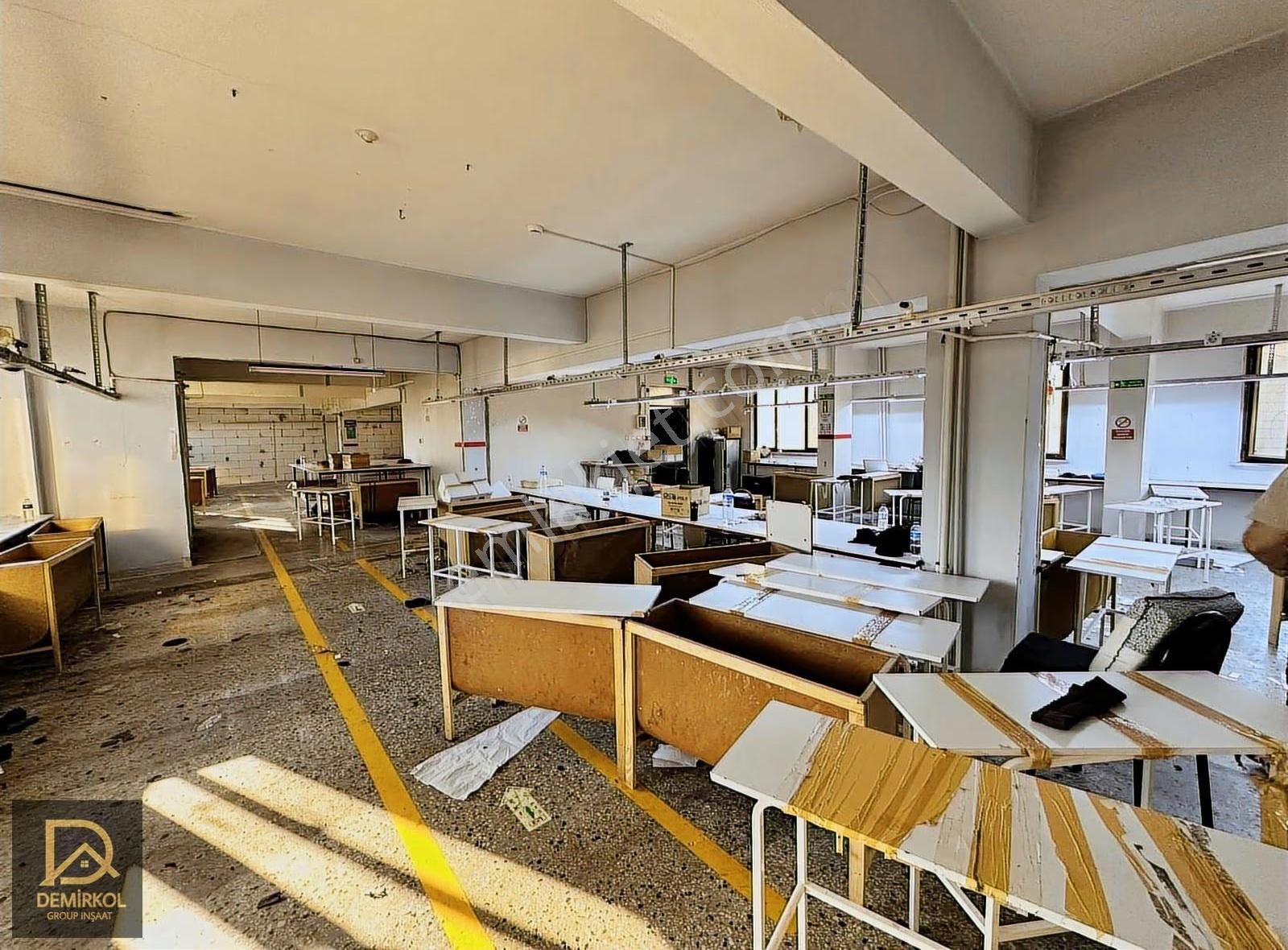 Demirkol İnşaat Yenibosnada İskanlı 300 M2 İş Hanı Katı Kiralık - Görsel 8