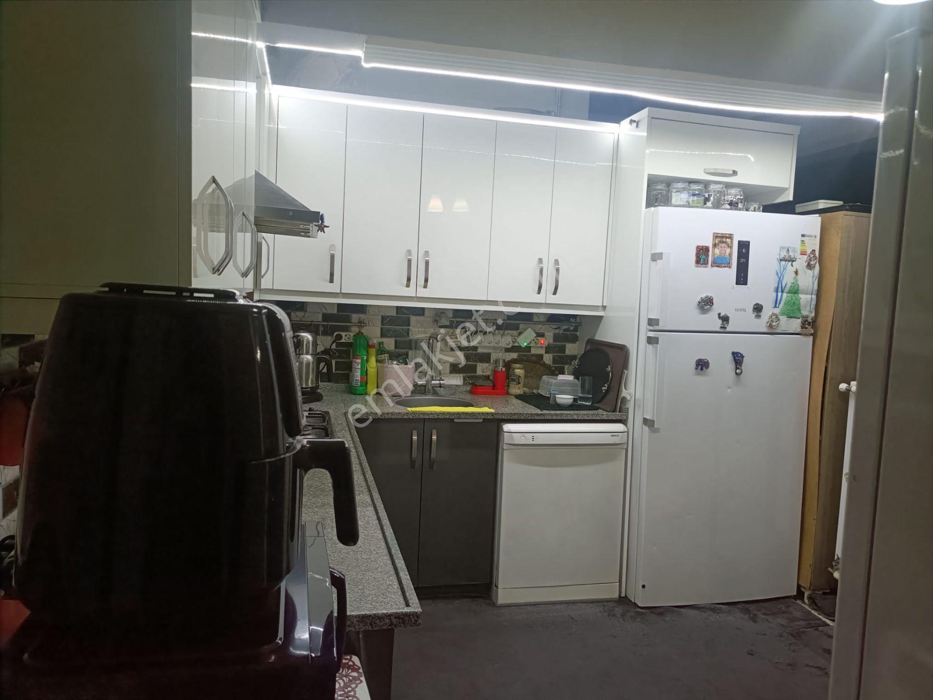 Karabağlar Çitlenbikte 1 Dükkan 1 Daire Komple Bina Satılık - Görsel 10