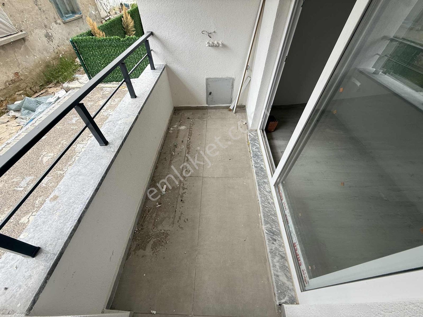 Esnaf'tan Okul Ve Hastane Bölgesinde Bahçe Kullanımlı 1+1 Daire - Görsel 10