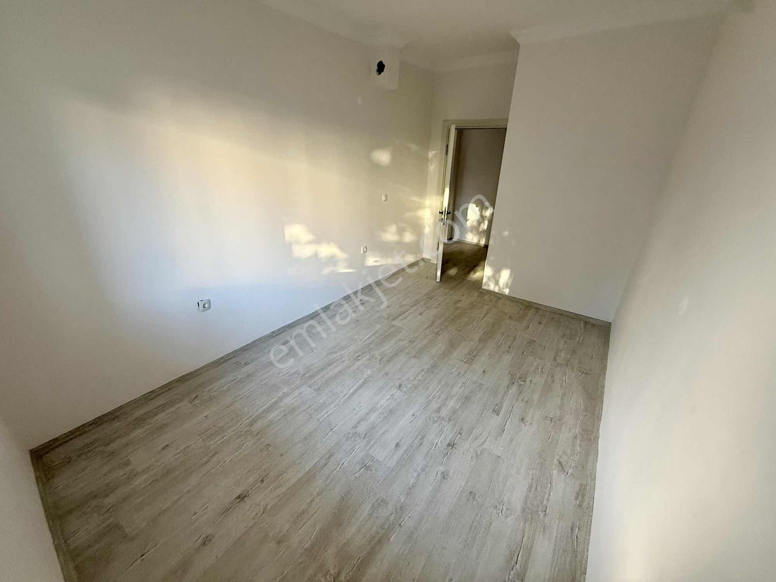 Esnaf'tan Okul Ve Hastane Bölgesinde Bahçe Kullanımlı 1+1 Daire - Görsel 7