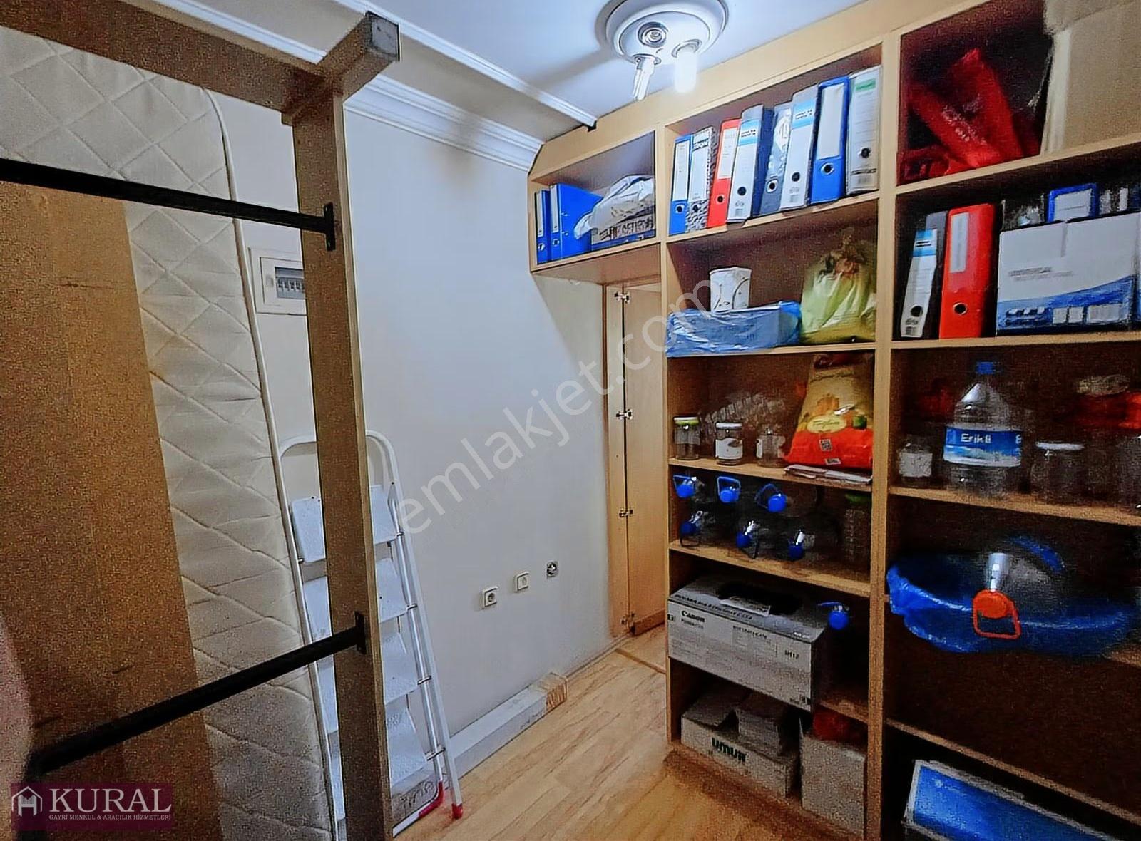 İzmir Menderes Merkezde Asansörlü Anacadde 100m2 2.kat Ofis Büro - Görsel 9