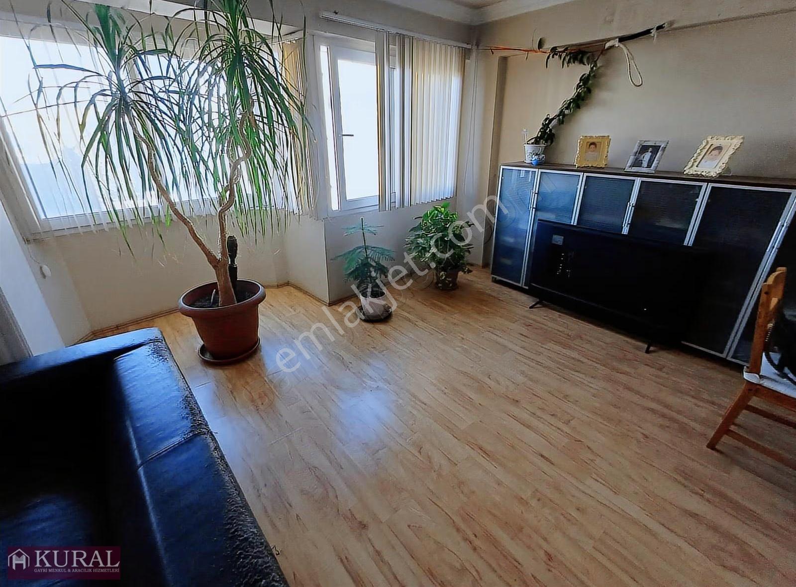 İzmir Menderes Merkezde Asansörlü Anacadde 100m2 2.kat Ofis Büro - Görsel 4