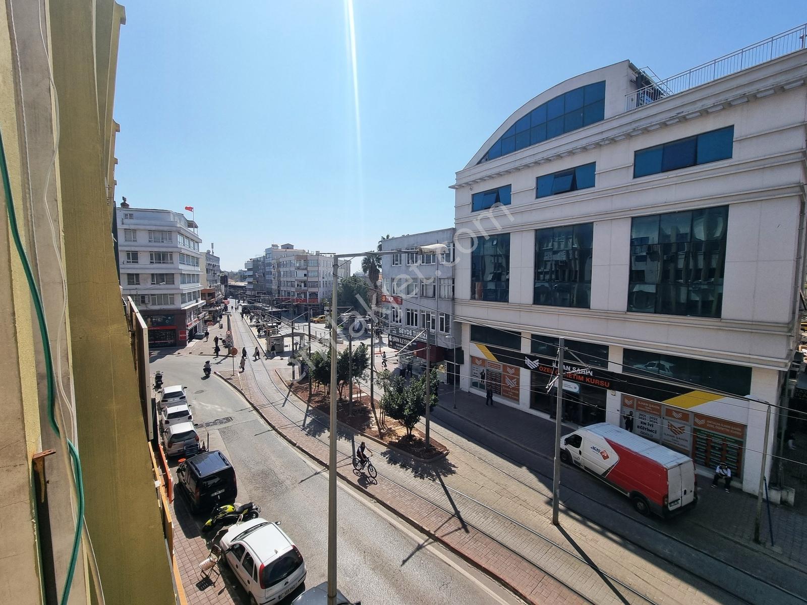Balbey Mahallesi İsmet Paşa Caddesi Üzeri 2. Kat Yola Cephe Ofis