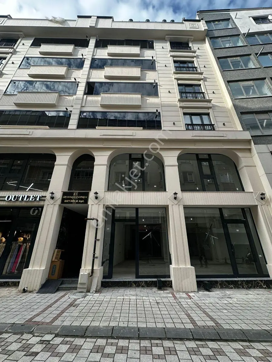 Emlakyap Tan Merkezde Kiralık Prestijli Dükkan