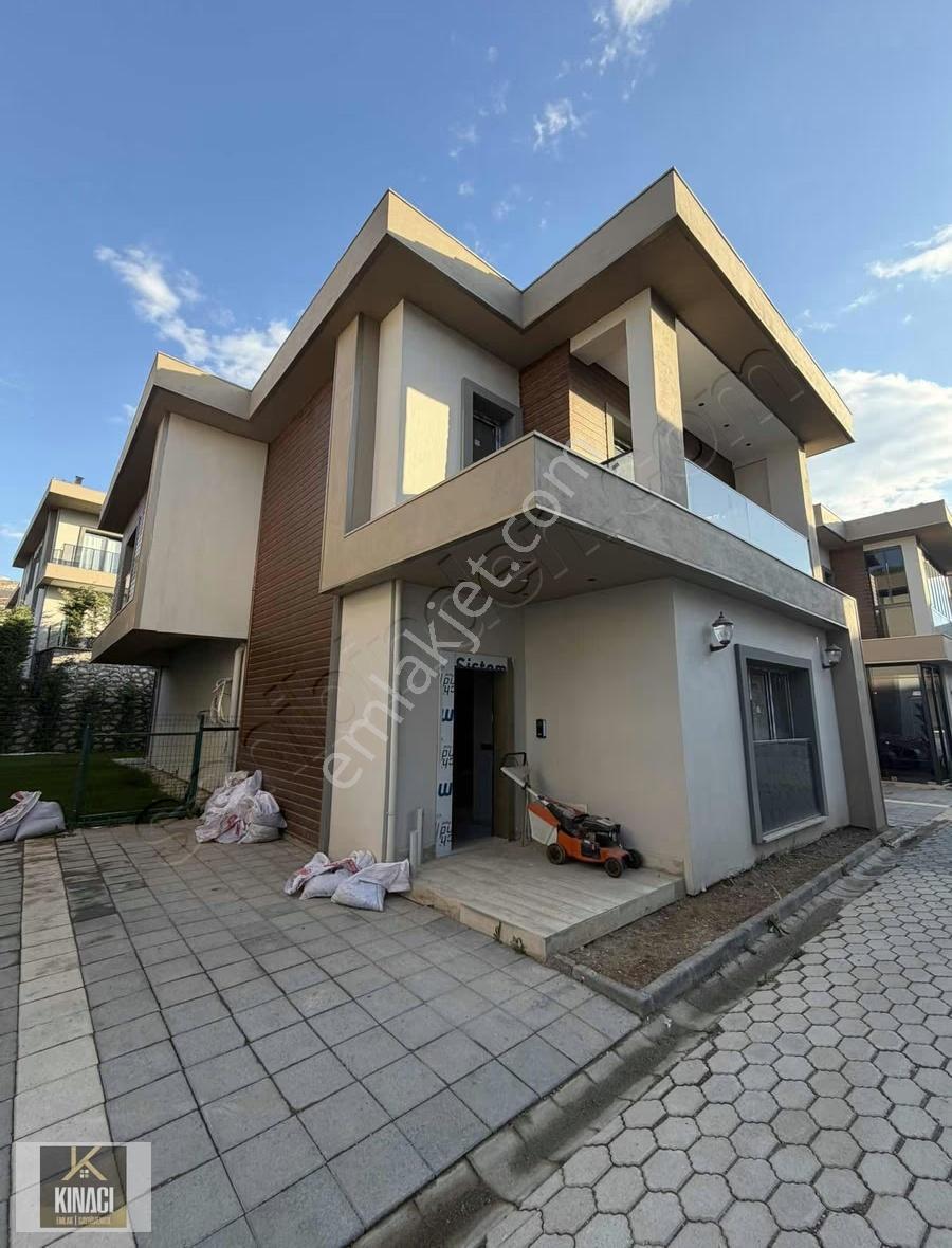 Kınacı Garimenkul'den Ortadoğu Villa Sitesin De 4+1 Villa