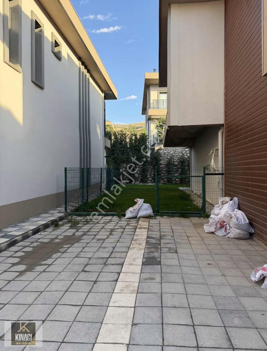 Kınacı Garimenkul'den Ortadoğu Villa Sitesin De 4+1 Villa - Görsel 24