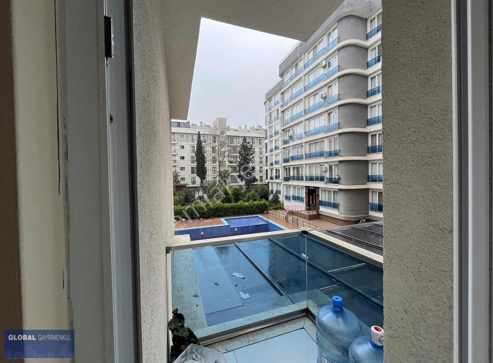 Merkezi Konumda Site İçinde Havuz Cepheli Satılık 2+1 Daire - Görsel 2