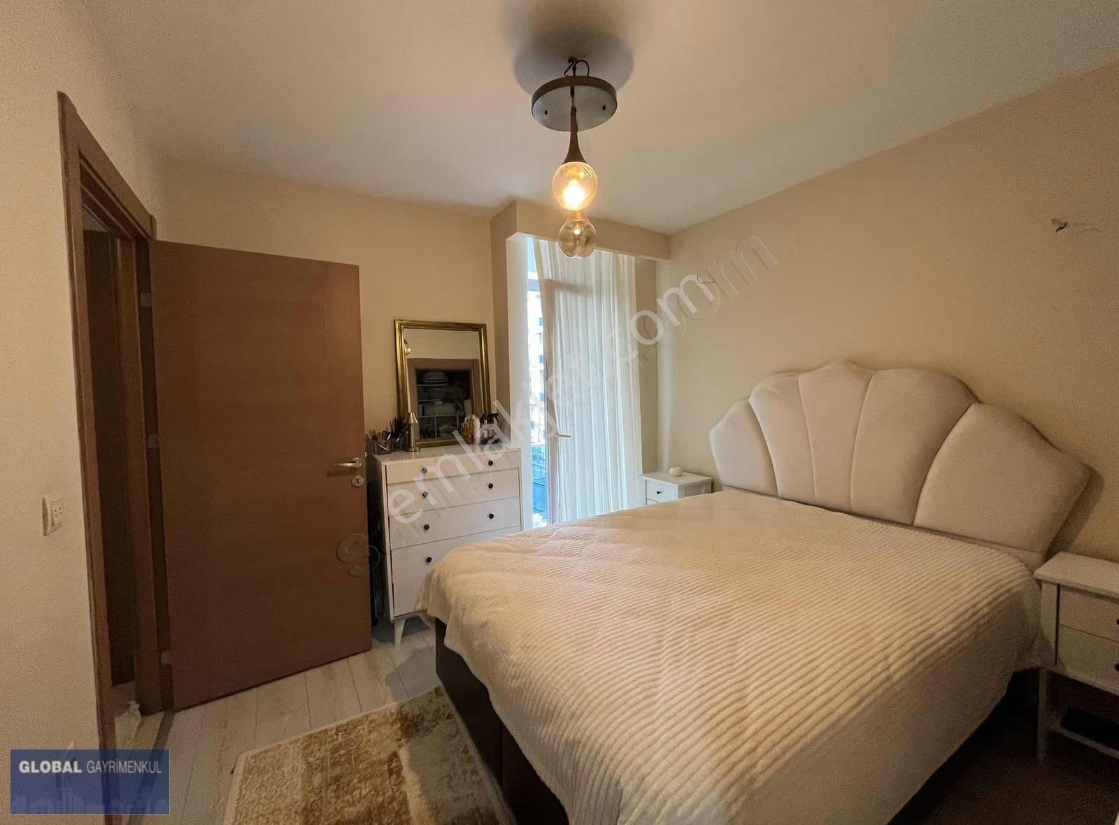 Merkezi Konumda Site İçinde Havuz Cepheli Satılık 2+1 Daire - Görsel 13