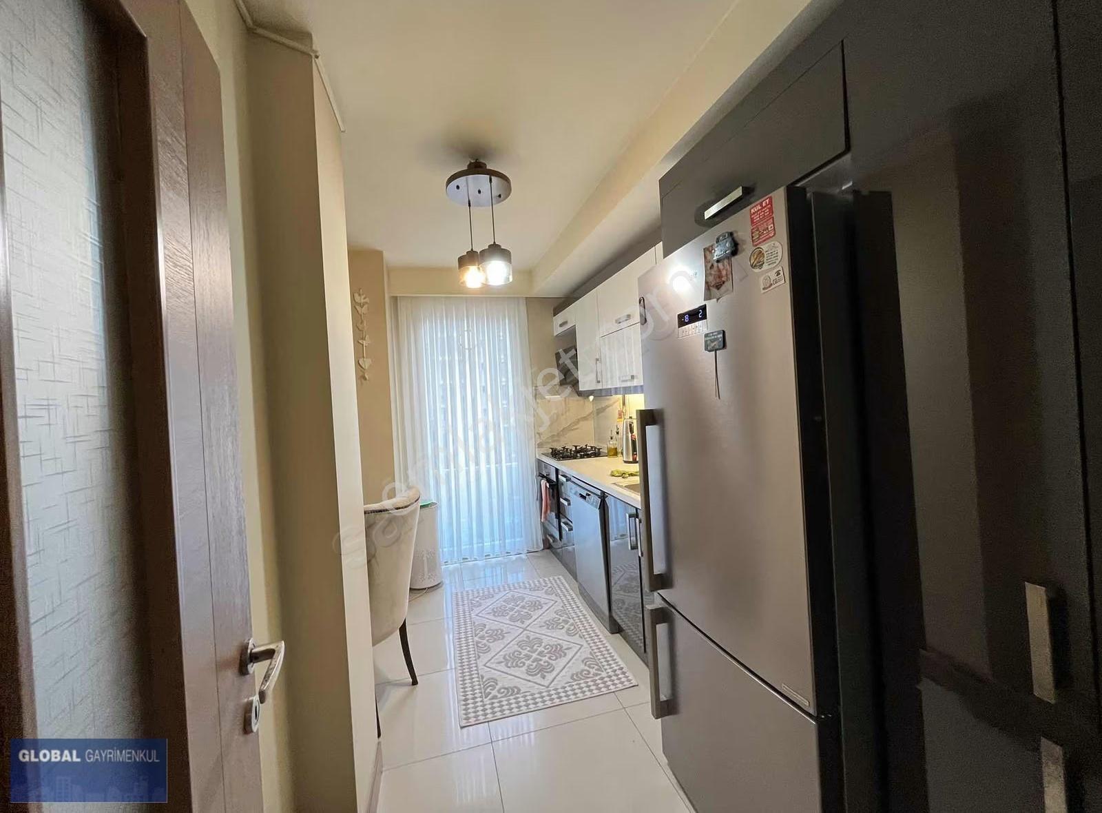 Merkezi Konumda Site İçinde Havuz Cepheli Satılık 2+1 Daire - Görsel 4