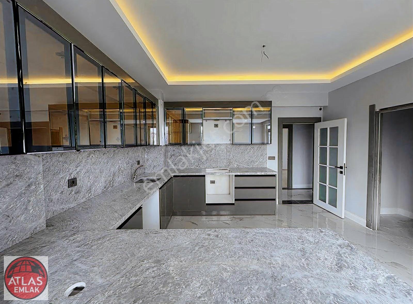 Atlas'tan Dev Mutfaklı 165m2 Giyinmo Genişbalkon Hamam 3+1 - Görsel 16