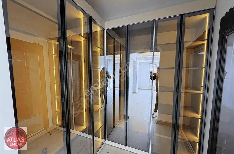 Atlas'tan Dev Mutfaklı 165m2 Giyinmo Genişbalkon Hamam 3+1 - Görsel 23
