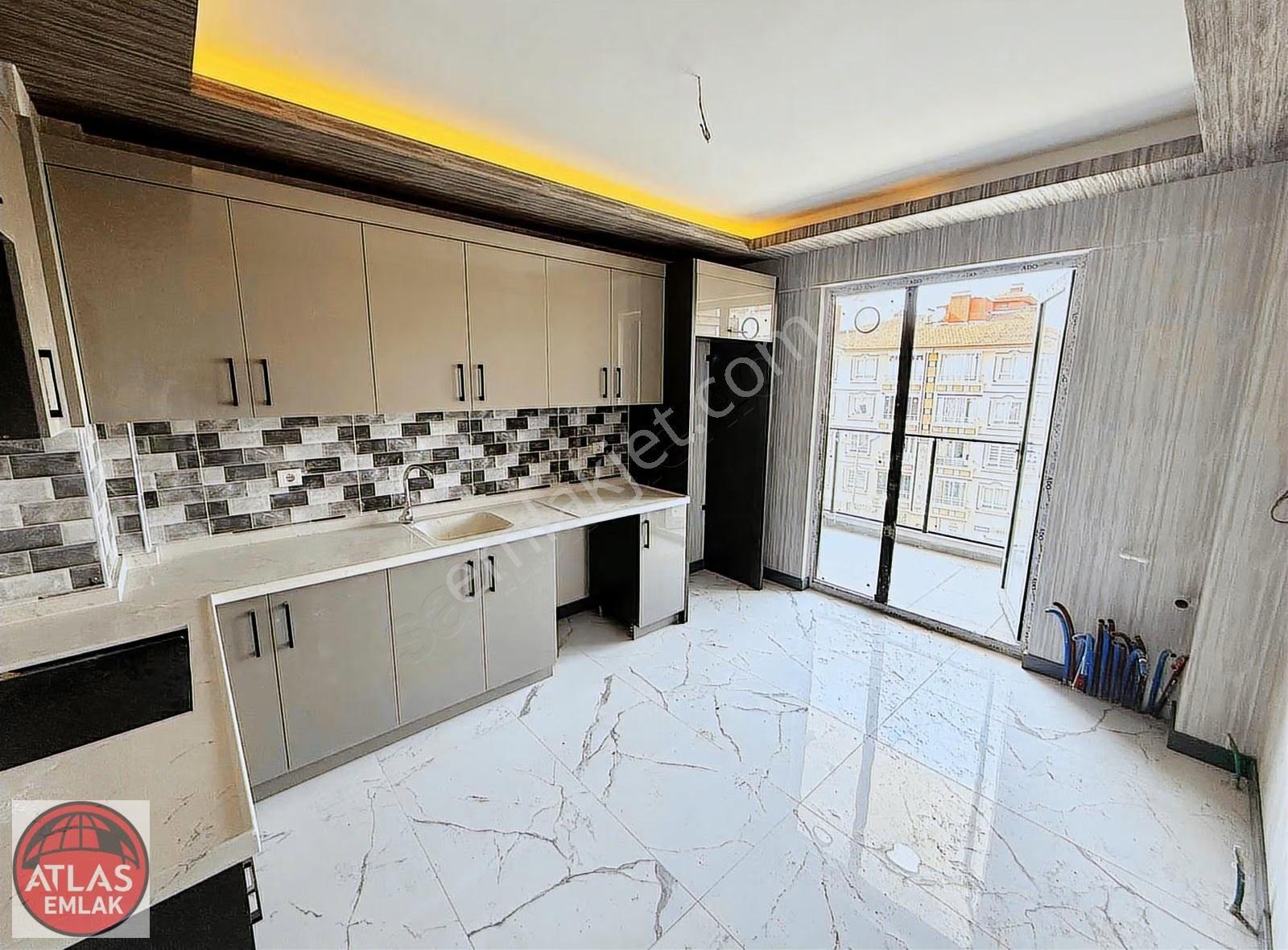 Atlas'tan Ana Cadde Üzeri Ara Kat 3+1 125 M2 1.250 Kredili Daire - Görsel 7