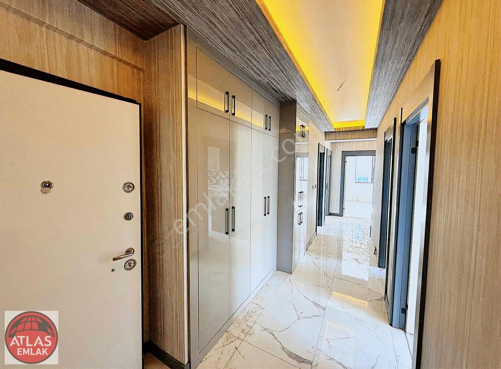 Atlas'tan Ana Cadde Üzeri Ara Kat 3+1 125 M2 1.250 Kredili Daire - Görsel 3