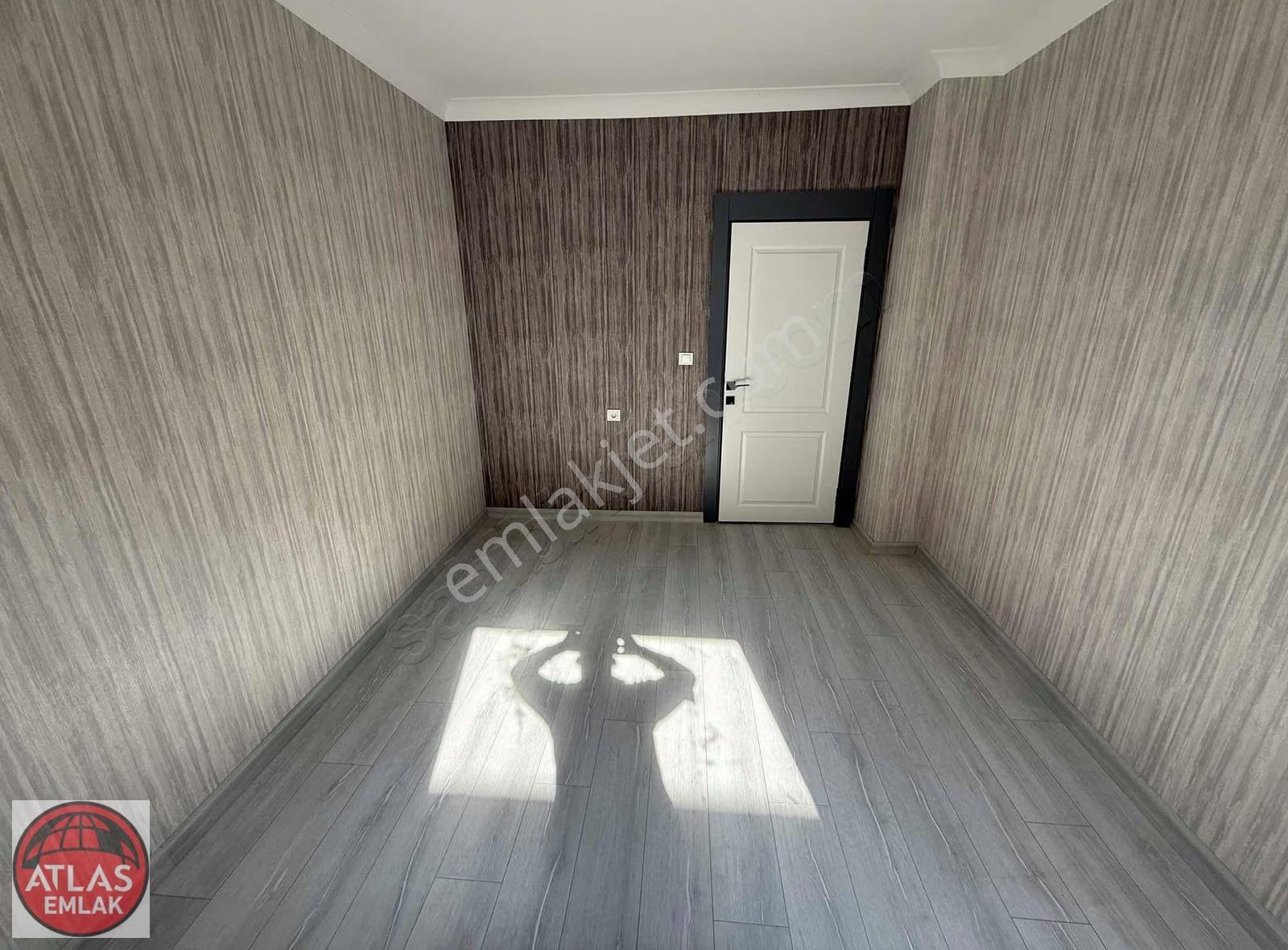 Atlas'tan Ana Cadde Üzeri Ara Kat 3+1 125 M2 1.250 Kredili Daire - Görsel 5