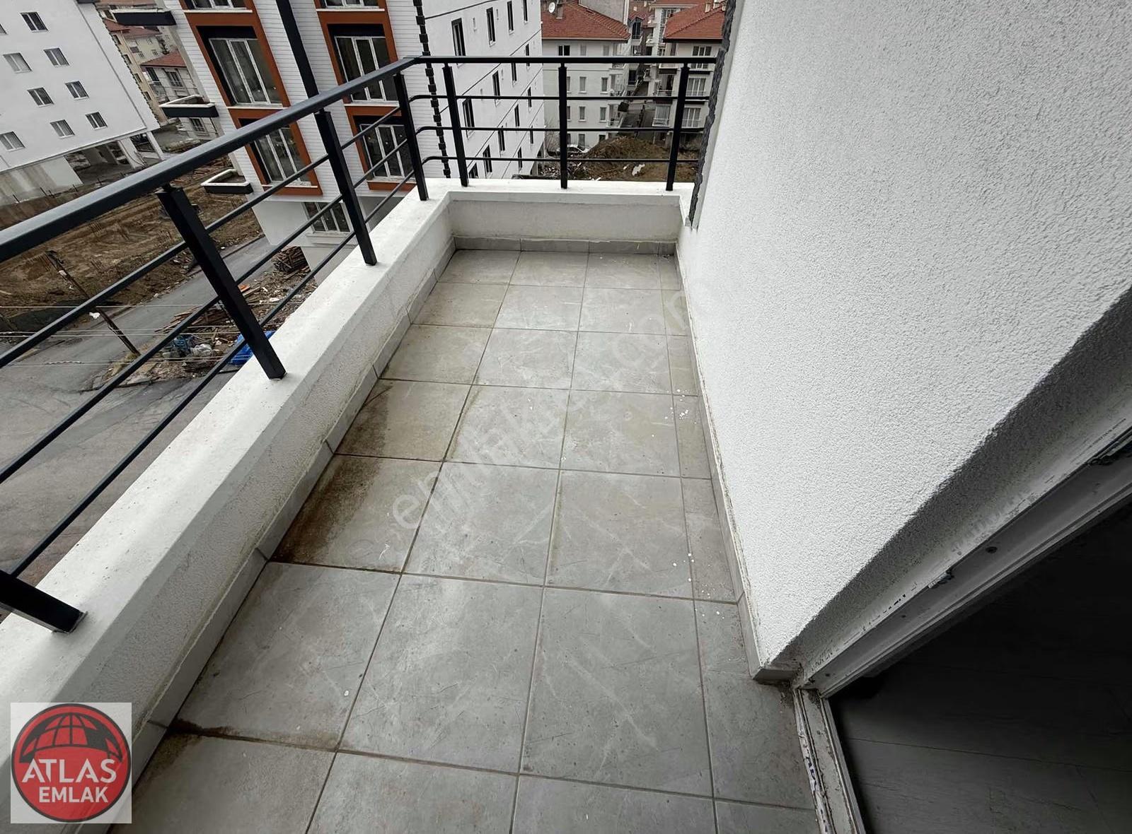 !!atlas Emlak'tan Aski Arkası Ara Kat 130 M2 Sıfır Lüks Daire!! - Görsel 2