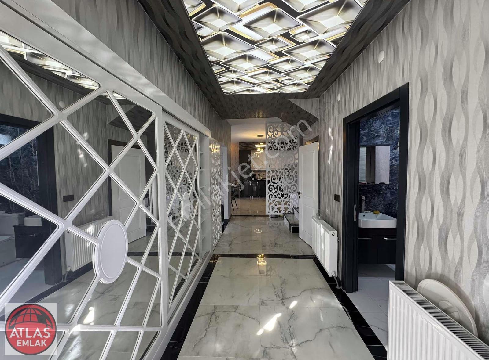 Atlas'tan Yeşiltepe De Satılık 4+1 İskanlı Mustakil Villa - Görsel 12