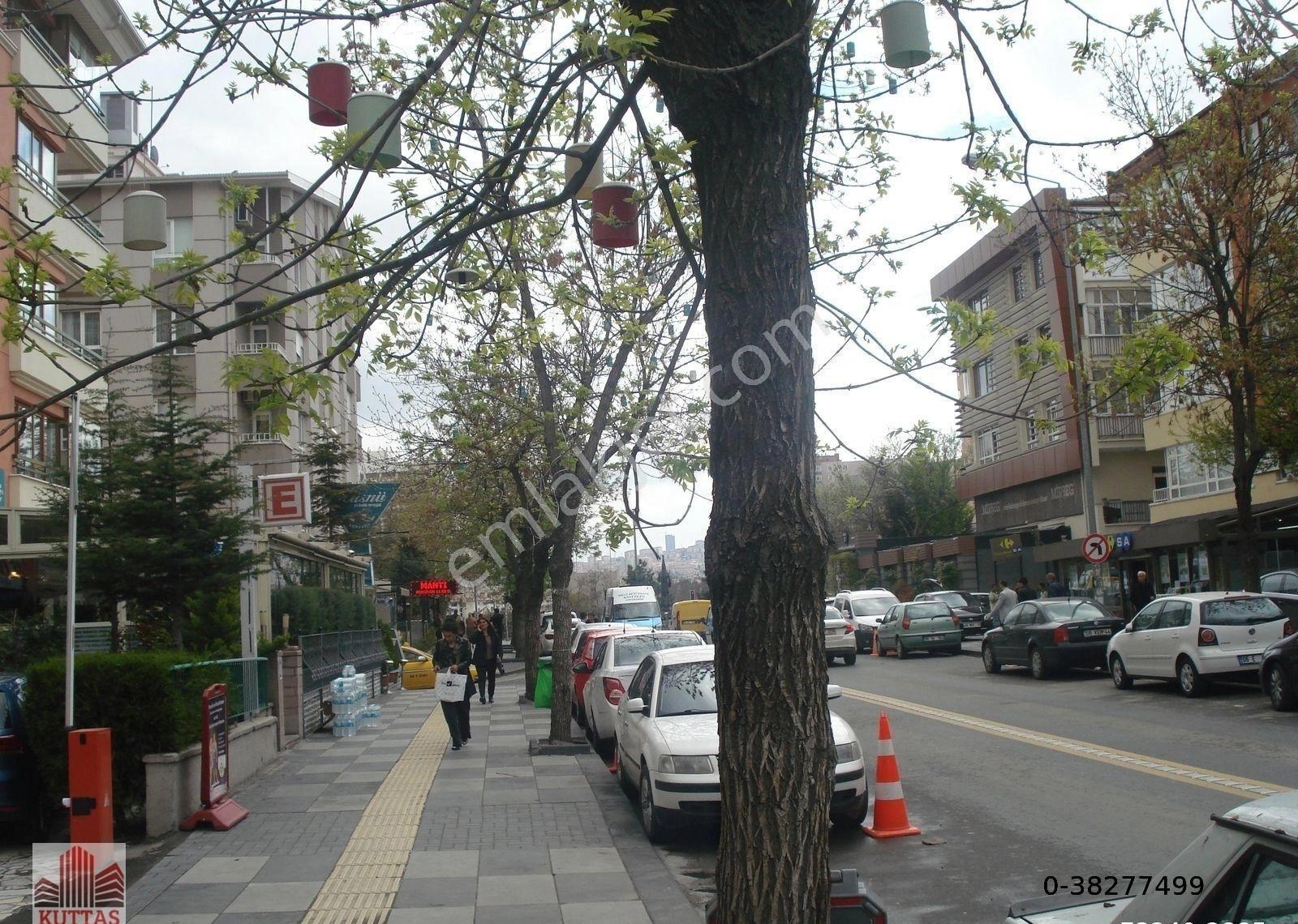 Kuttaş'tan Kazakistan Caddesi Üzerinde 3+1 Katta Ön Metro Karşıs - Görsel 32