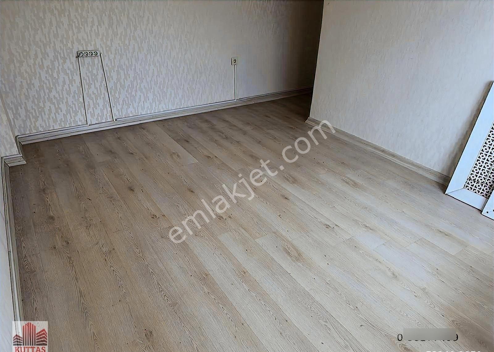 Kuttaş'tan Bahçelievler 7. Cadde'de Keyifli Büyük 3+1 Daire - Görsel 33