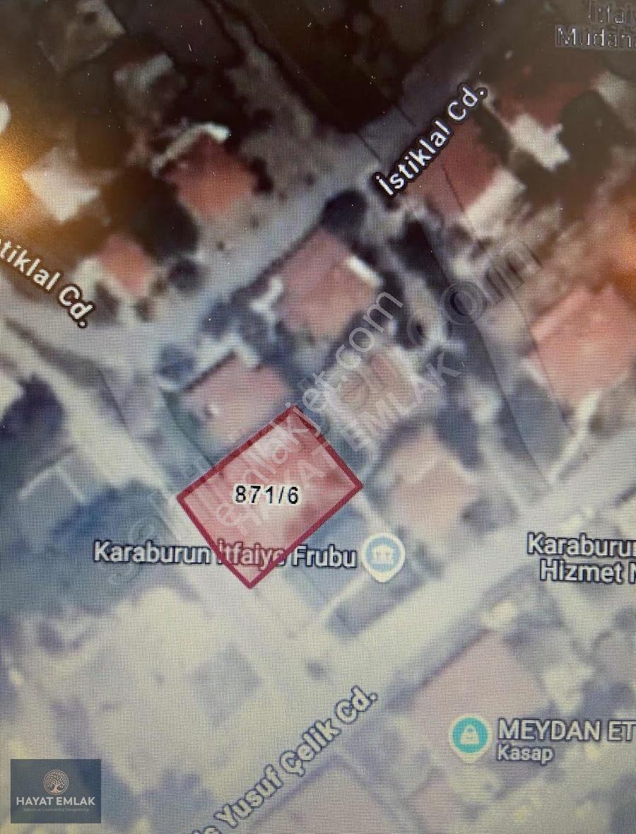 İzmir Karaburun'da Merkezde Satılık Bahçeli Kargir Ev - Görsel 2