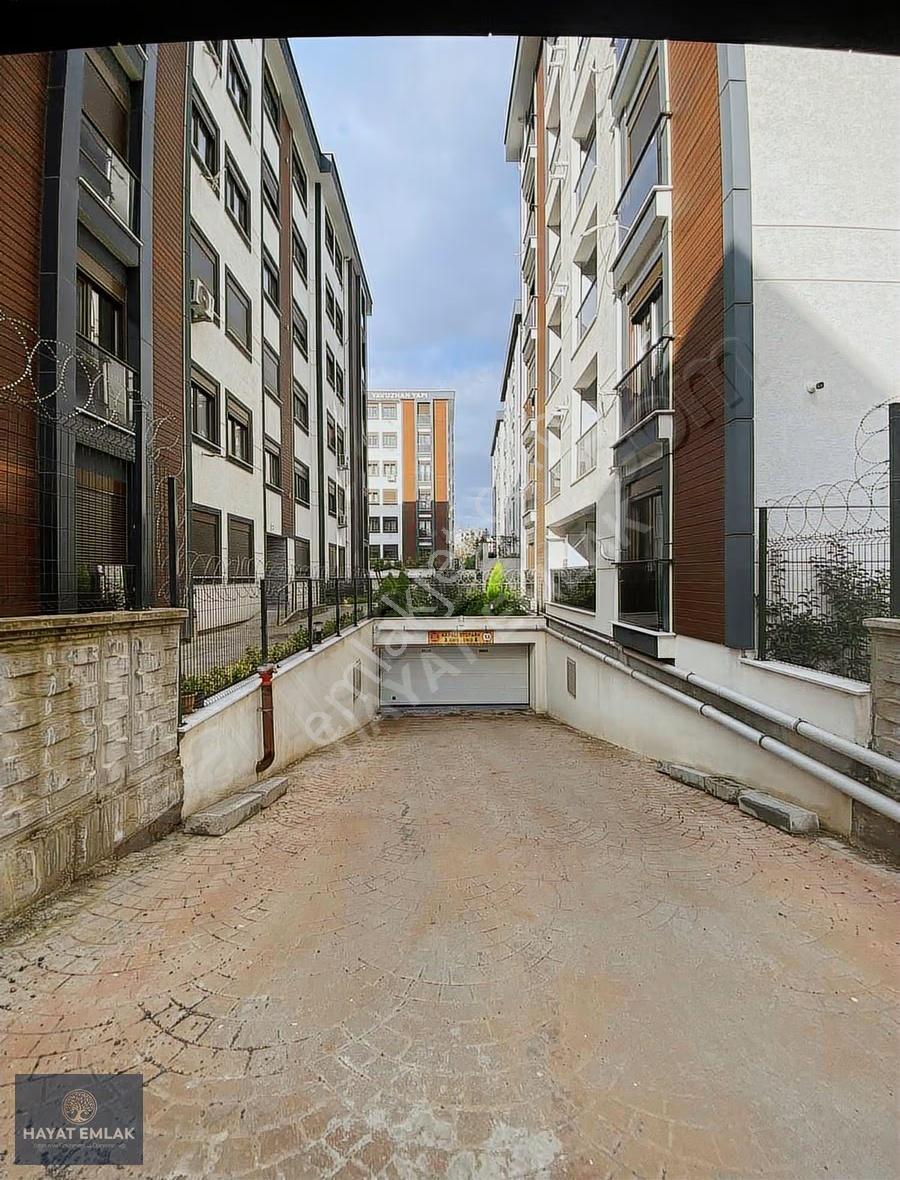 Postane Mahallesinde Site İçerisinde Satılık 2+1 Dair - Görsel 6