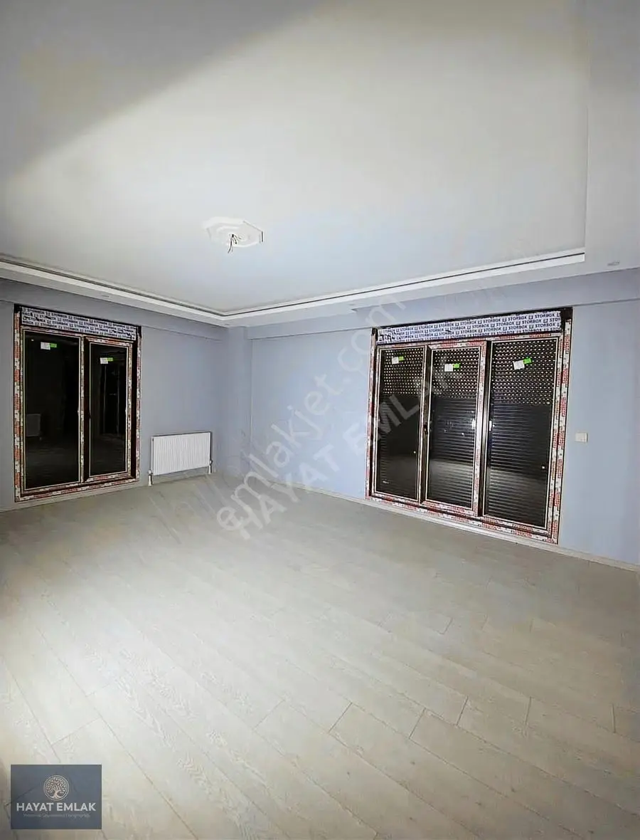 Postane Mahallesinde Site İçerisinde Satılık 2+1 Dair - Görsel 2