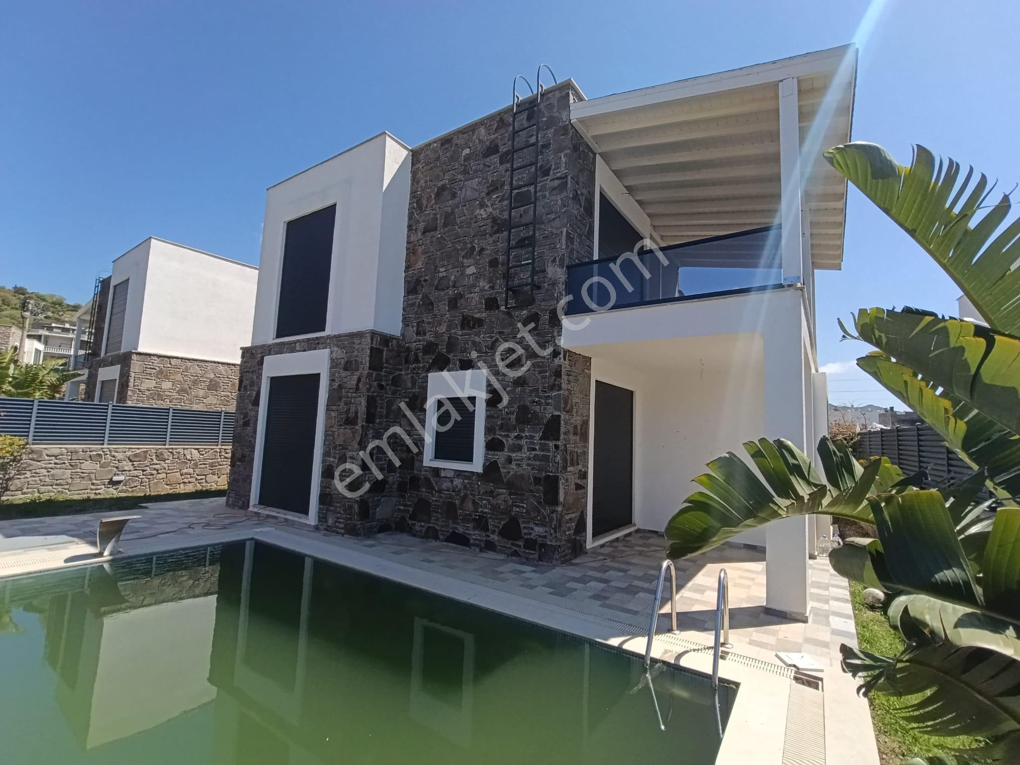 Gümüşlükte Müstakil Bahçeli Ve Havuzlu Sıfır Kiralık Villa - Görsel 4