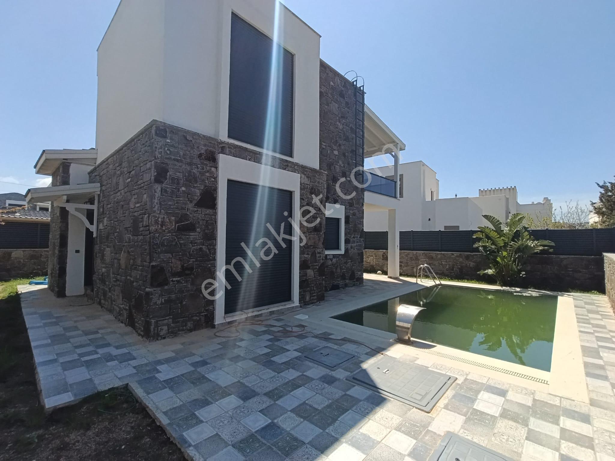Gümüşlükte Müstakil Bahçeli Ve Havuzlu Sıfır Kiralık Villa - Görsel 2