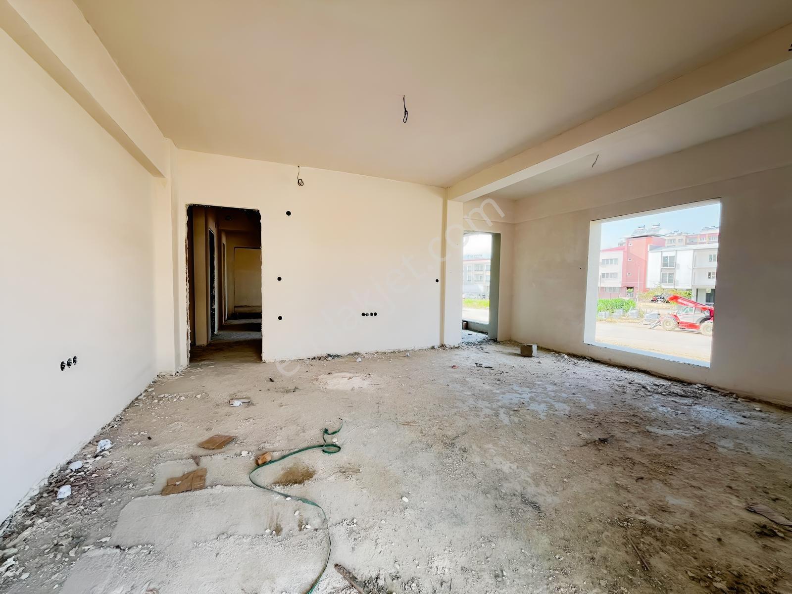 Şirinevler Mah.'sinde 3+1 Havuzlu Sitede Ara Kat Satılık Daire - Görsel 12