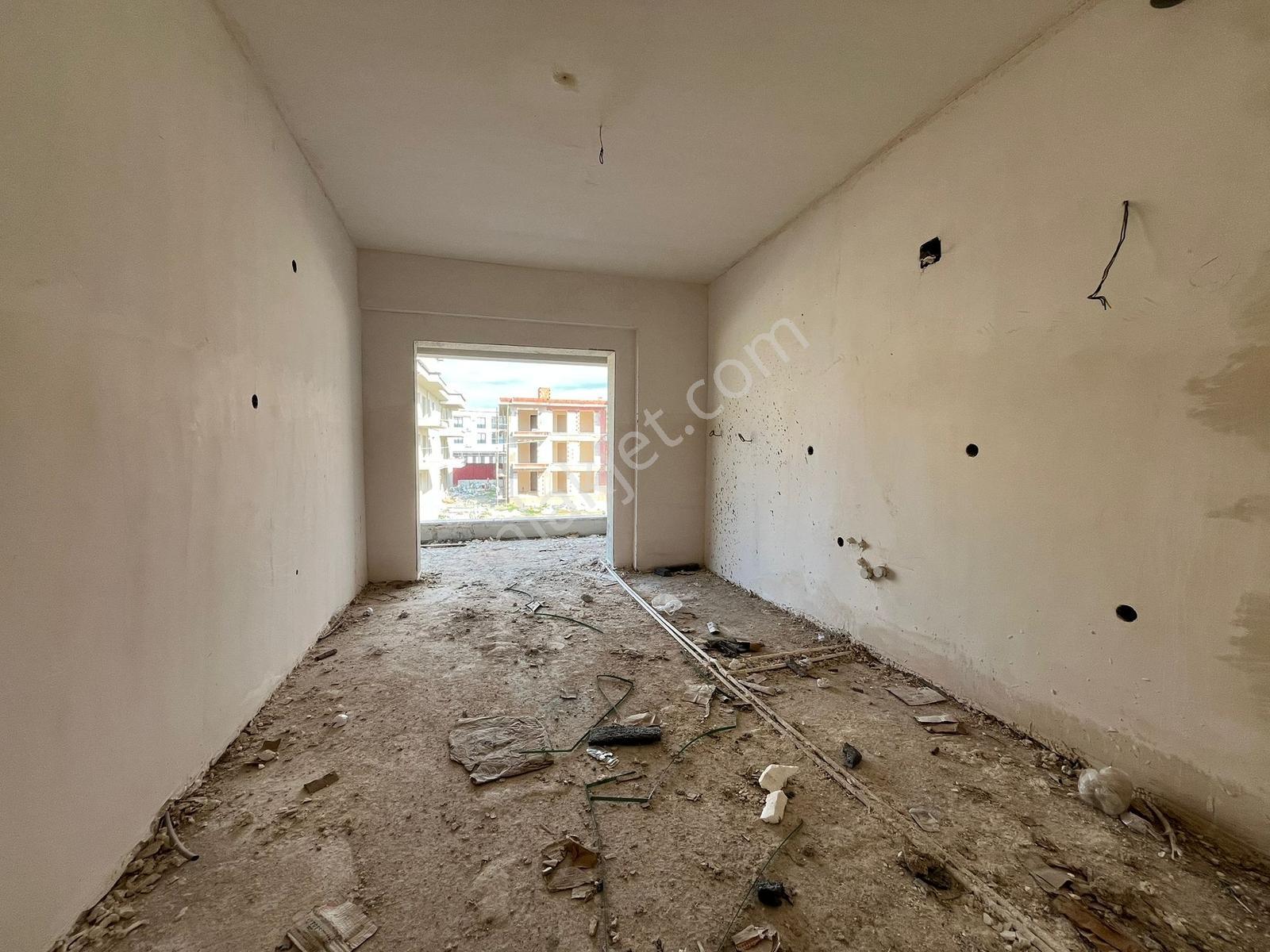 Şirinevler Mah.'sinde 3+1 Havuzlu Sitede Ara Kat Satılık Daire - Görsel 16
