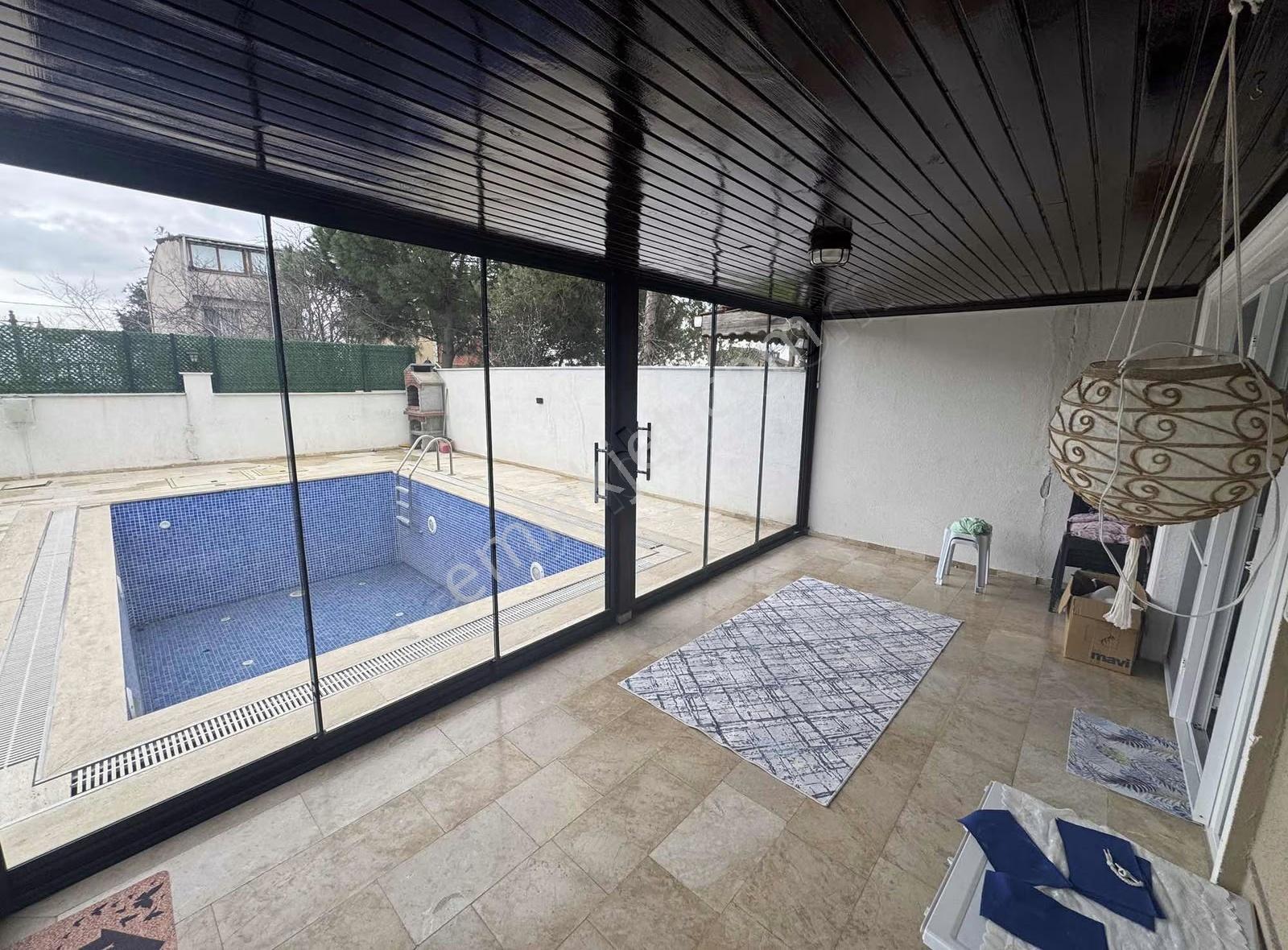 Silivri Çanta'da Denize Yürüme Mesafesinde Havuzlu 5+1 Villa - Görsel 10