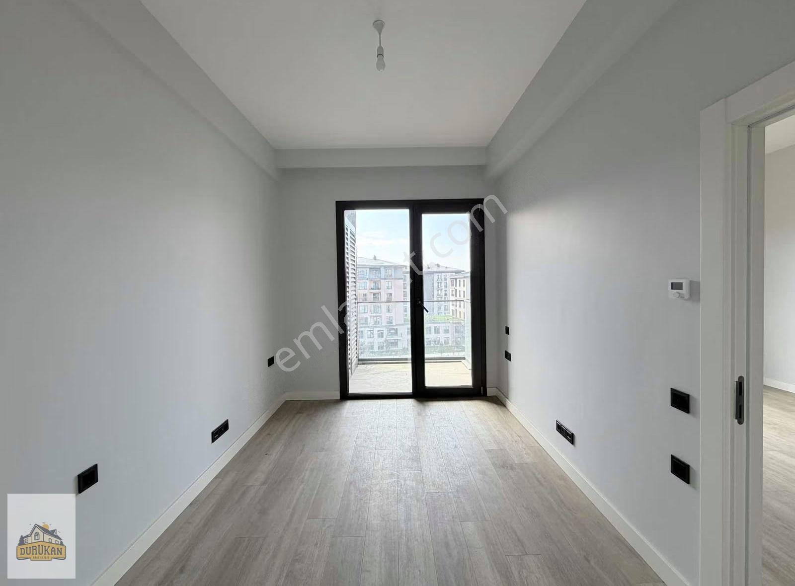 Emlak Konut Çınarköy Evleri'nde 1+1 66 M² | Peyzaj Cephe - Görsel 6