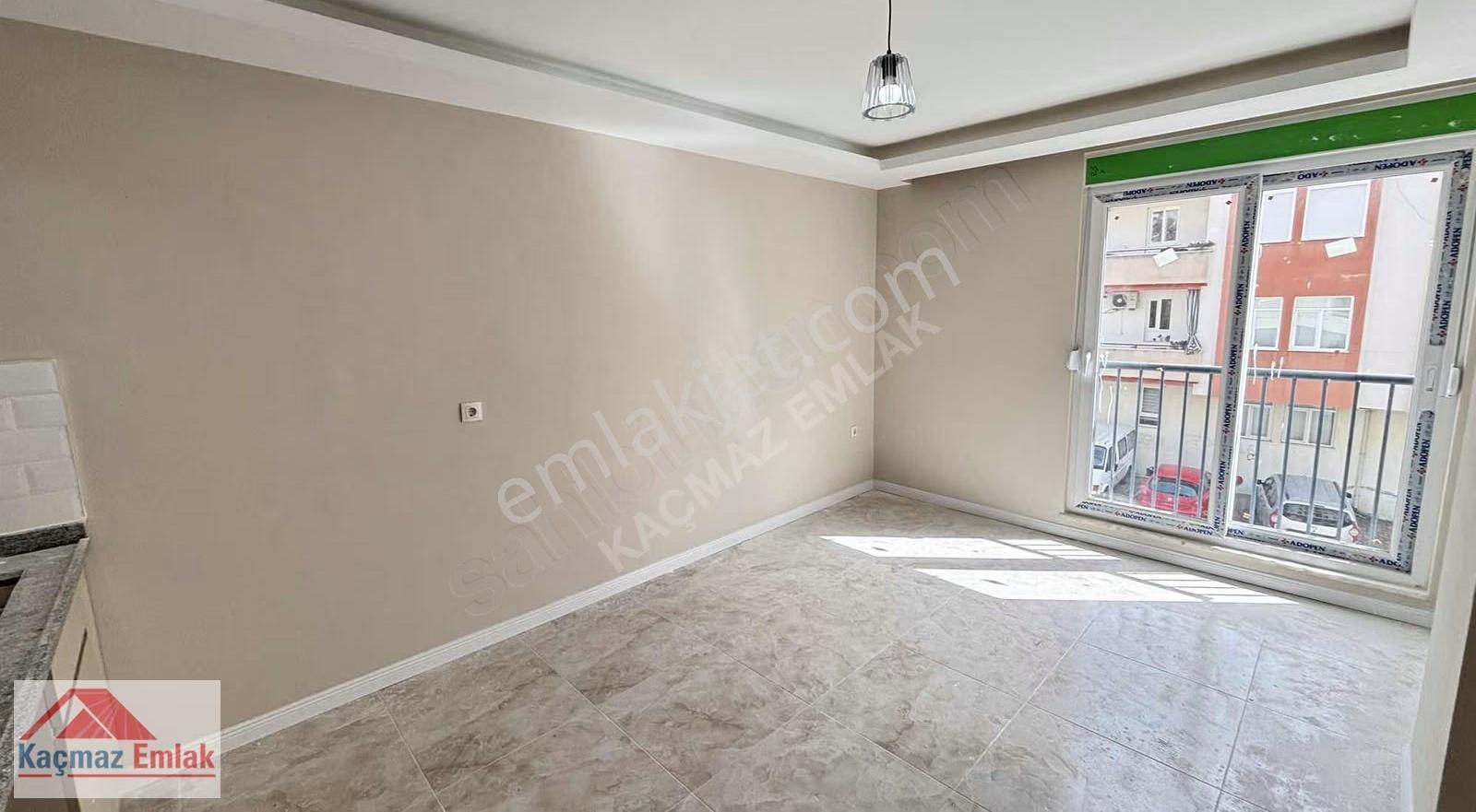 Üniversite Bölgesinde 2 Adet 1+1 Satılık - Görsel 3