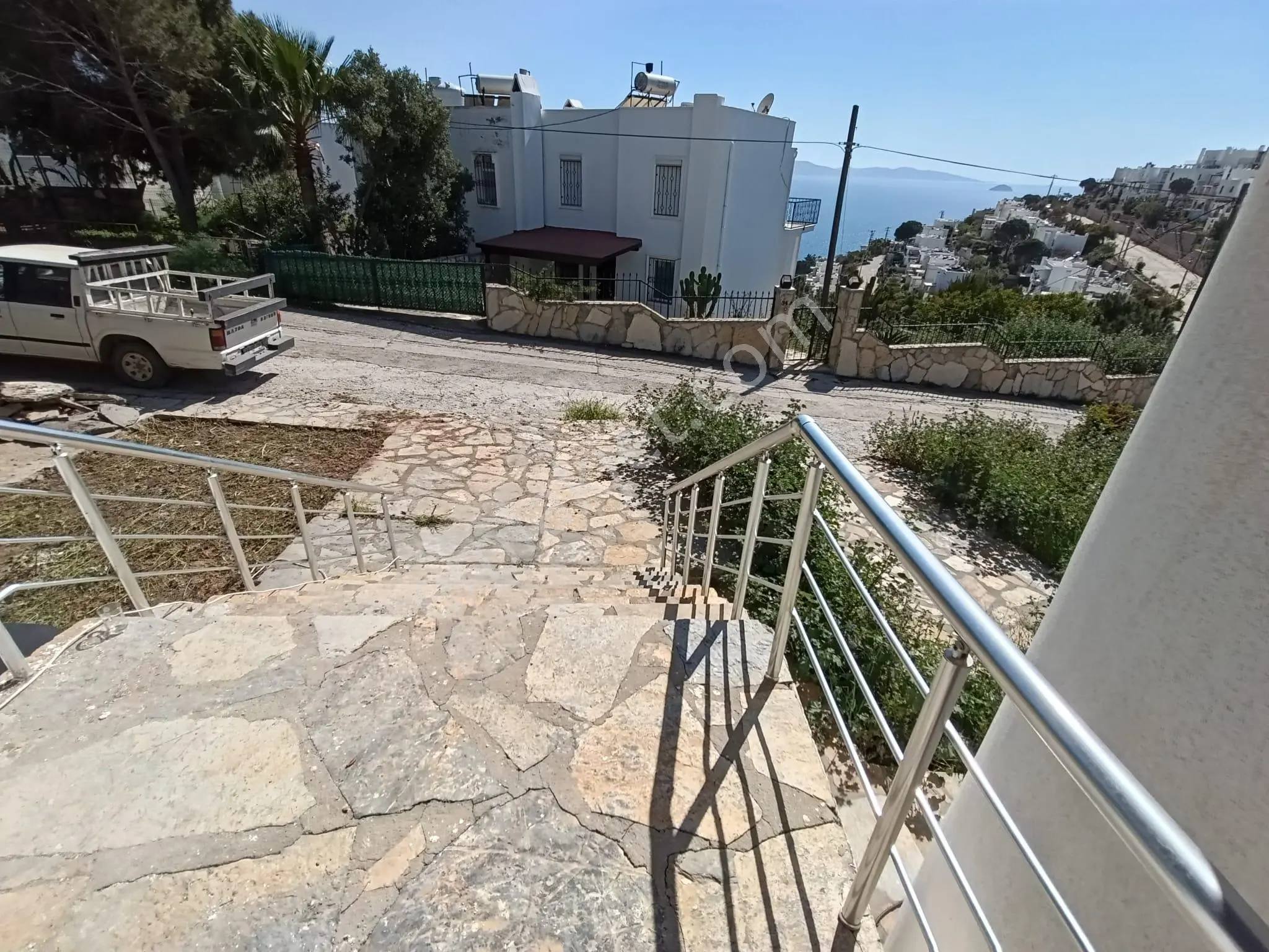 Gümüşlükte Özel Kum Plajlı Sitede Deniz Manzaralı Satılık Villa - Görsel 5