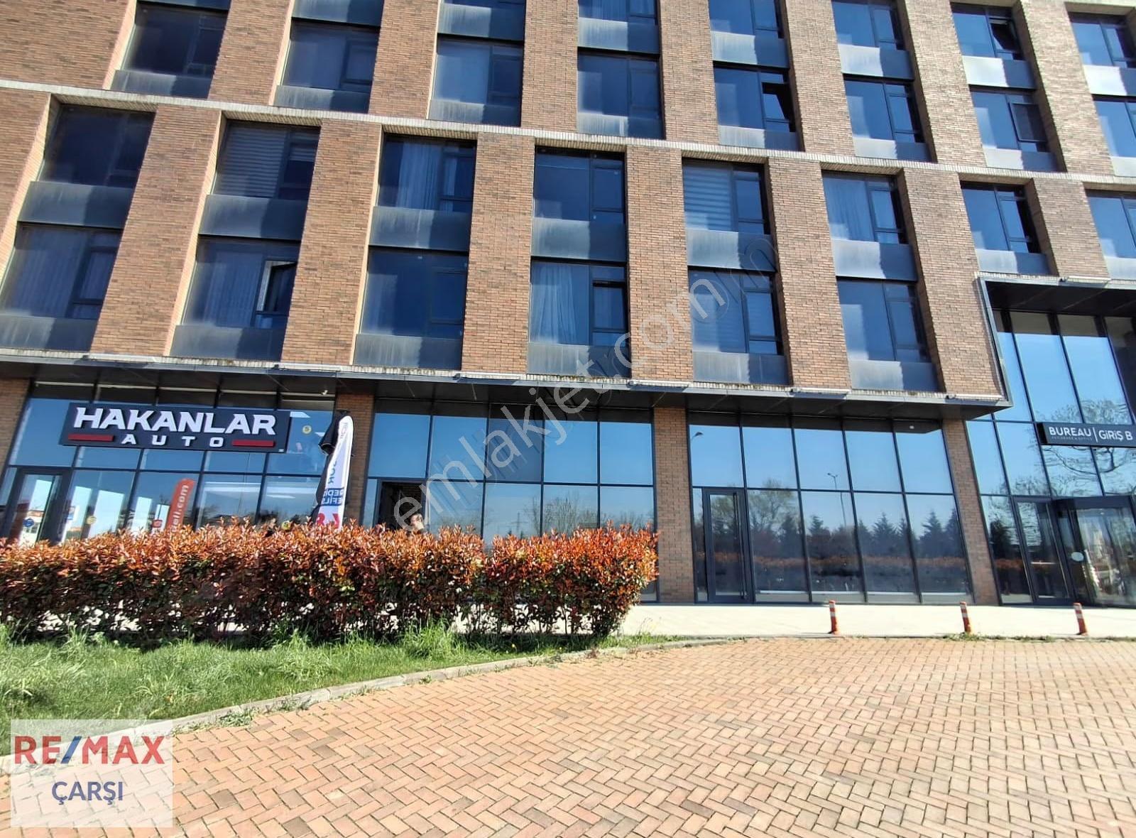 Dedeman Kartepe Bureau Residence'da Giriş Kat Kiralık Dükkan - Görsel 3