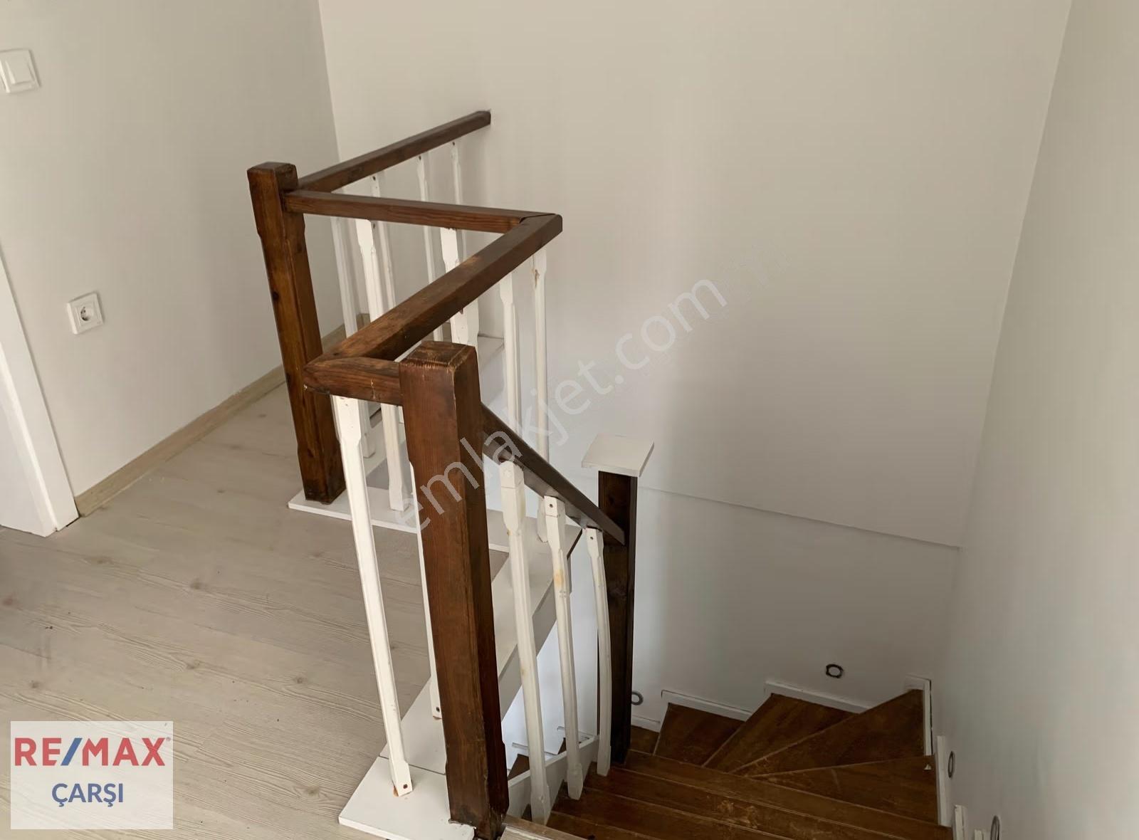 Kartepe Konakları 4+1 Çatı Dubleks Teraslı Kiralık Site İçinde - Görsel 32
