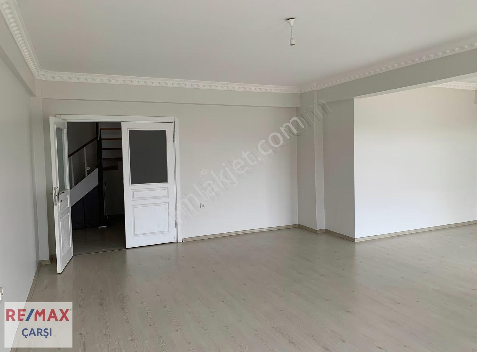 Kartepe Konakları 4+1 Çatı Dubleks Teraslı Kiralık Site İçinde - Görsel 34