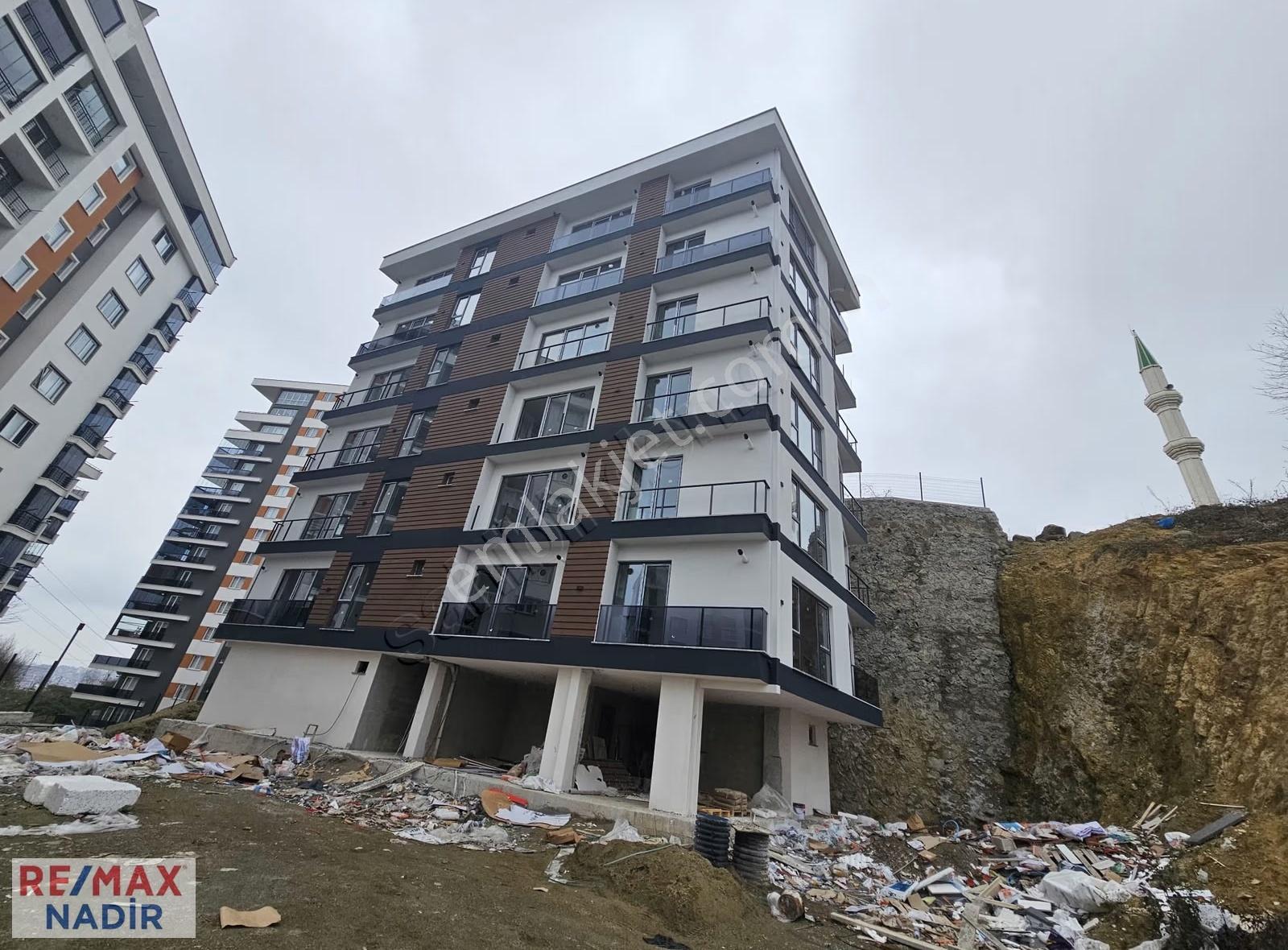 Remax Nadir'den Yatırım Fırsatlı 1+1 Satılık Daire...!